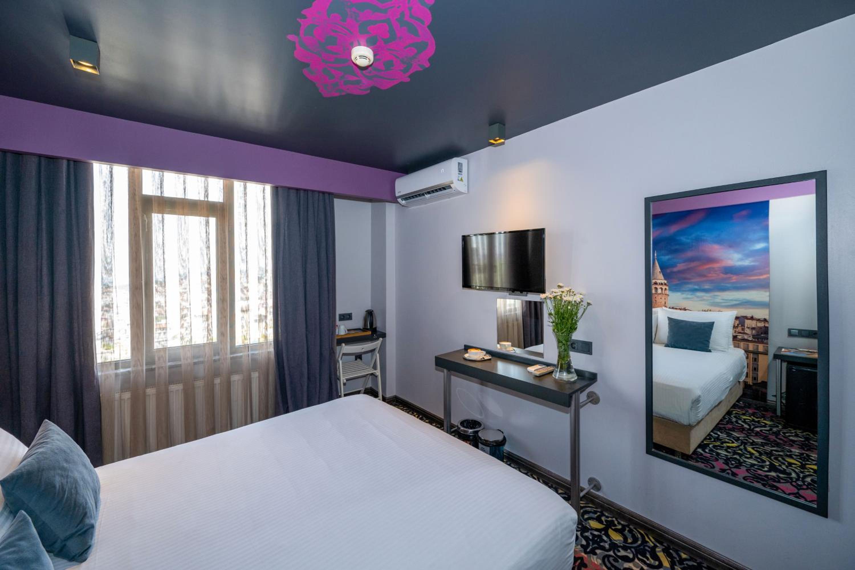 Tulip City Hotel - Image 77