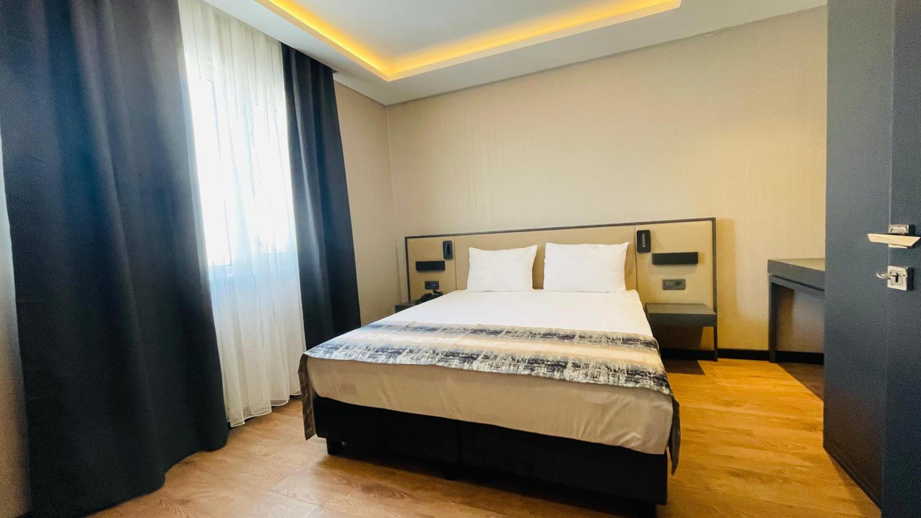 Osmanbey Fatih Hotel - Image 20