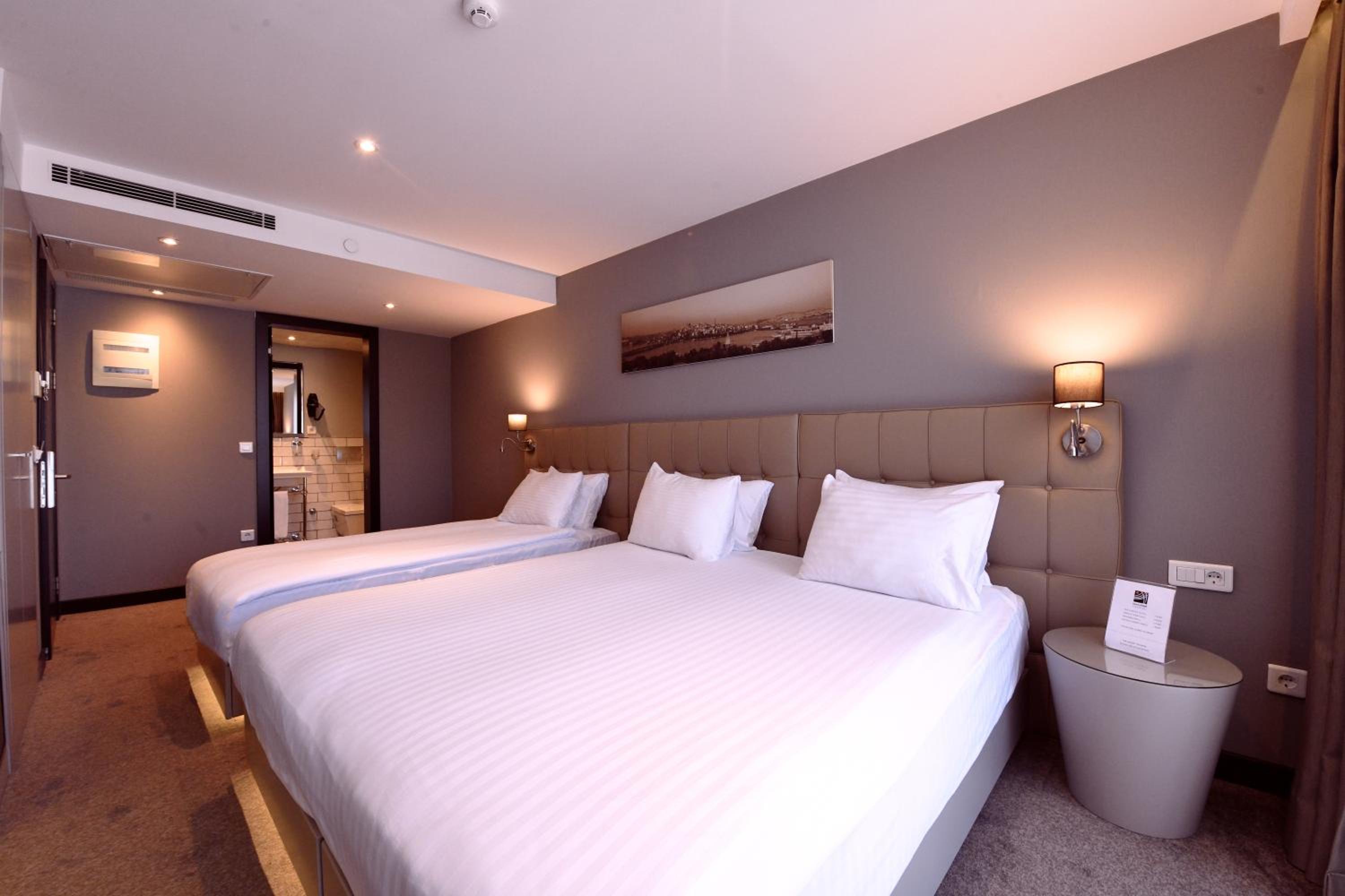Inncity Hotel Nisantasi - Image 32
