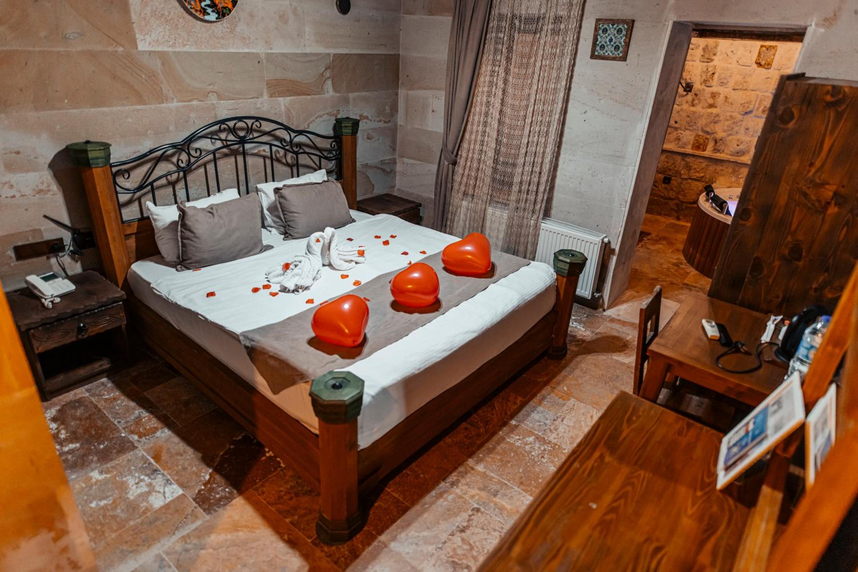 Katapa Stone House - Image 112