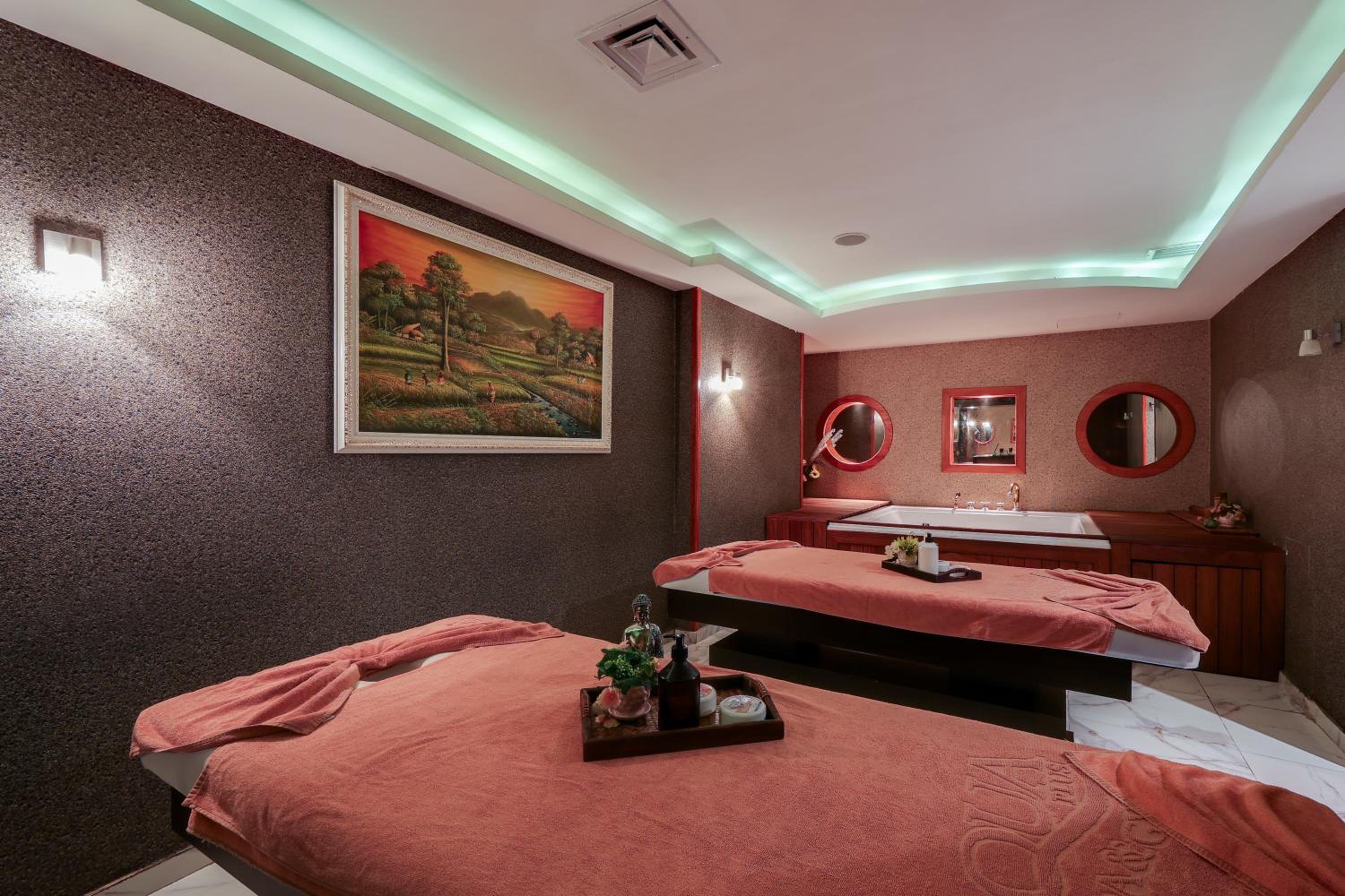 Ramada by Wyndham İstanbul Eski Şehir - Image 47