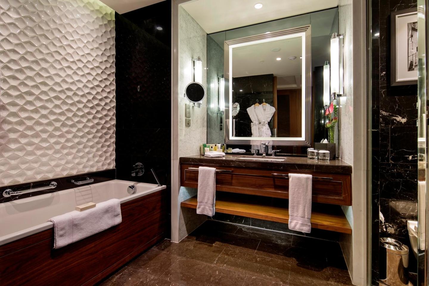 Hilton Istanbul Bomonti - Image 139