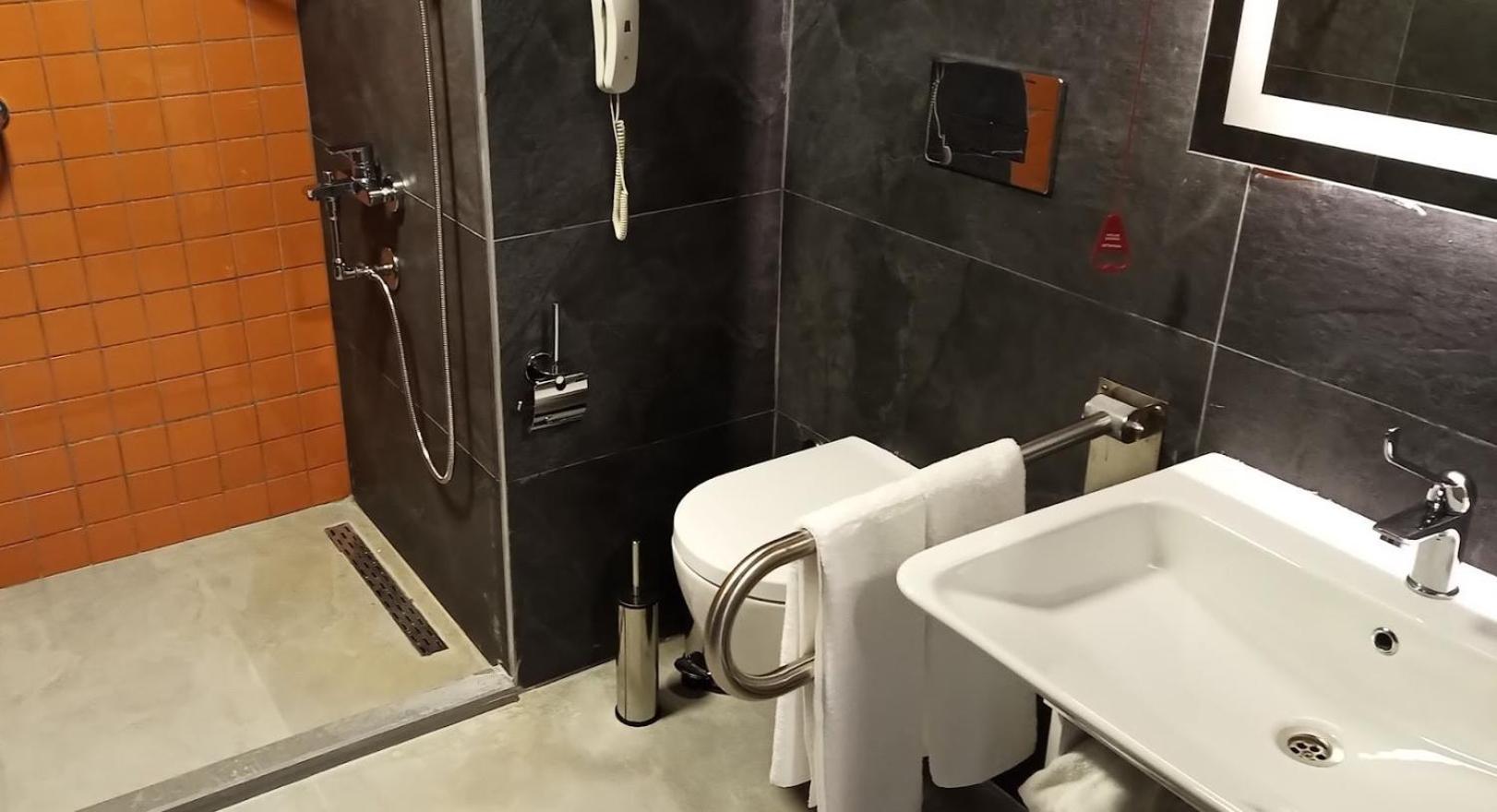 Days Hotel by Wyndham Ankara Cankaya - Image 85