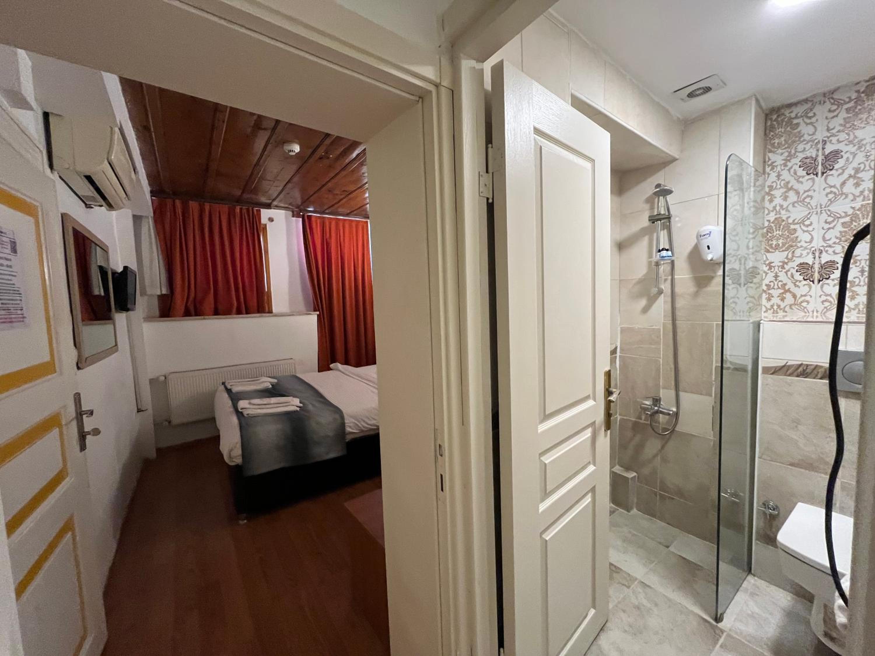 Le Safran Suite Hotel - Image 77