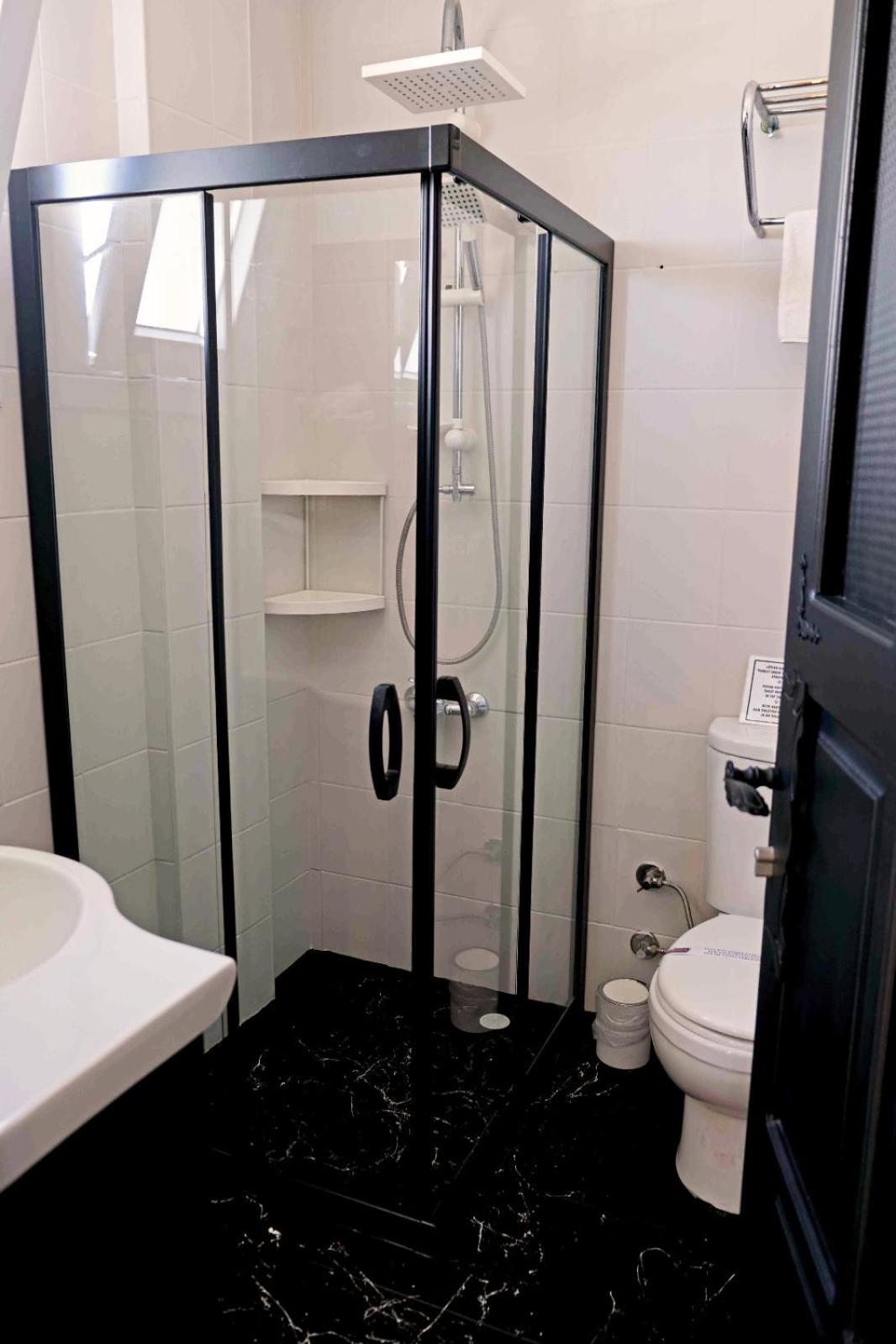 Yasemin Otel - Image 81