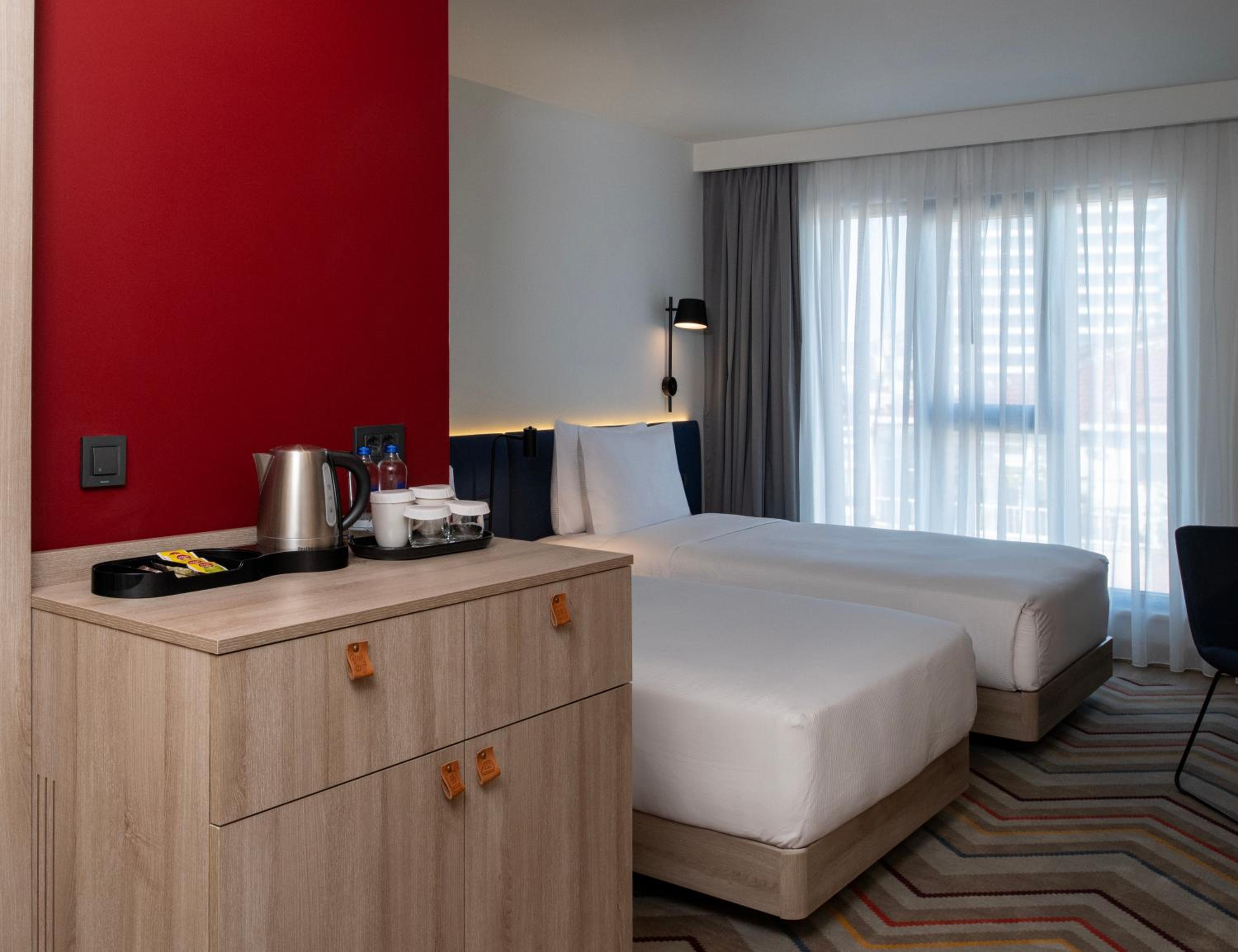 Hampton By Hilton Istanbul Merter - Image 27