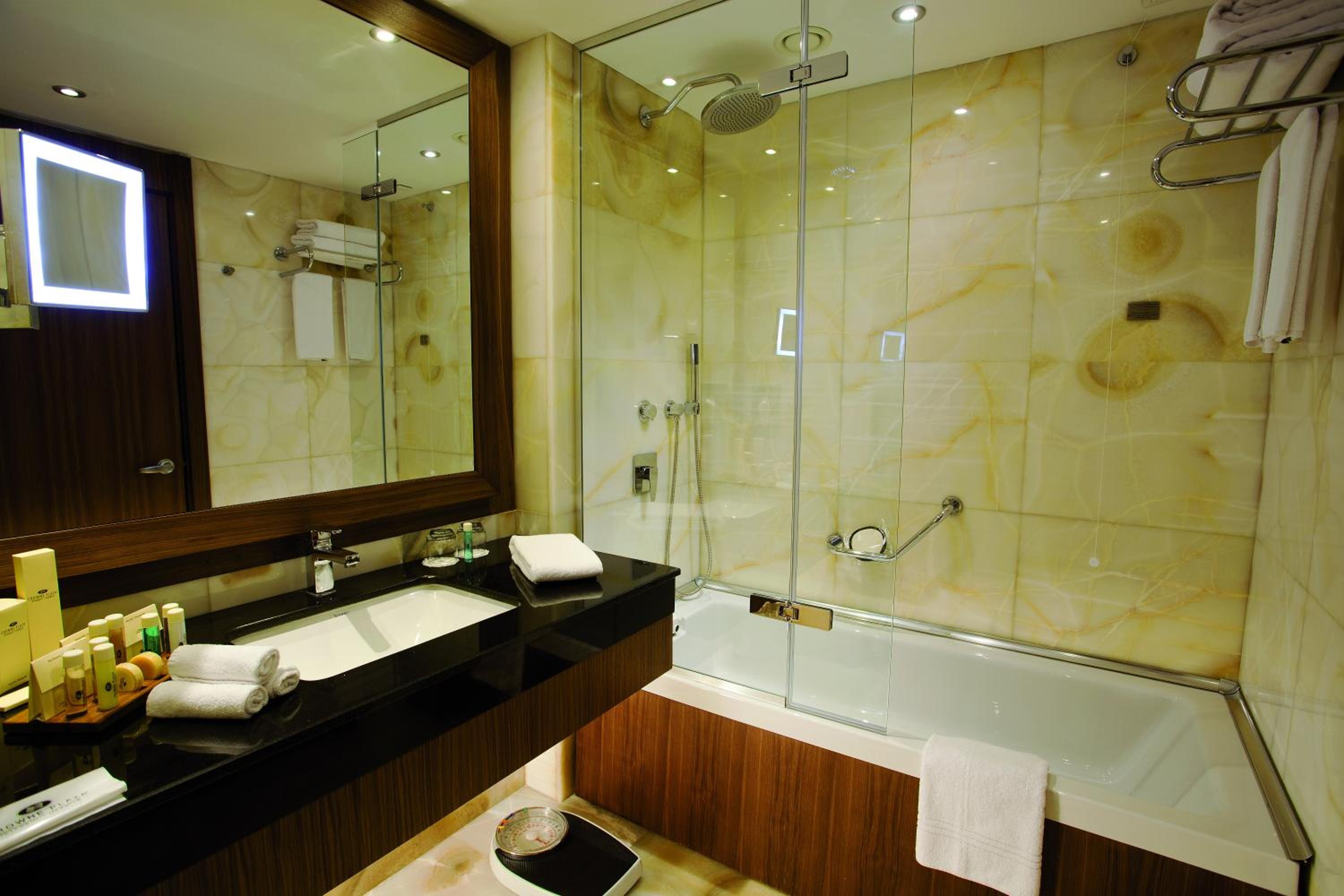 Crowne Plaza Istanbul Harbiye, an IHG Hotel - Image 146