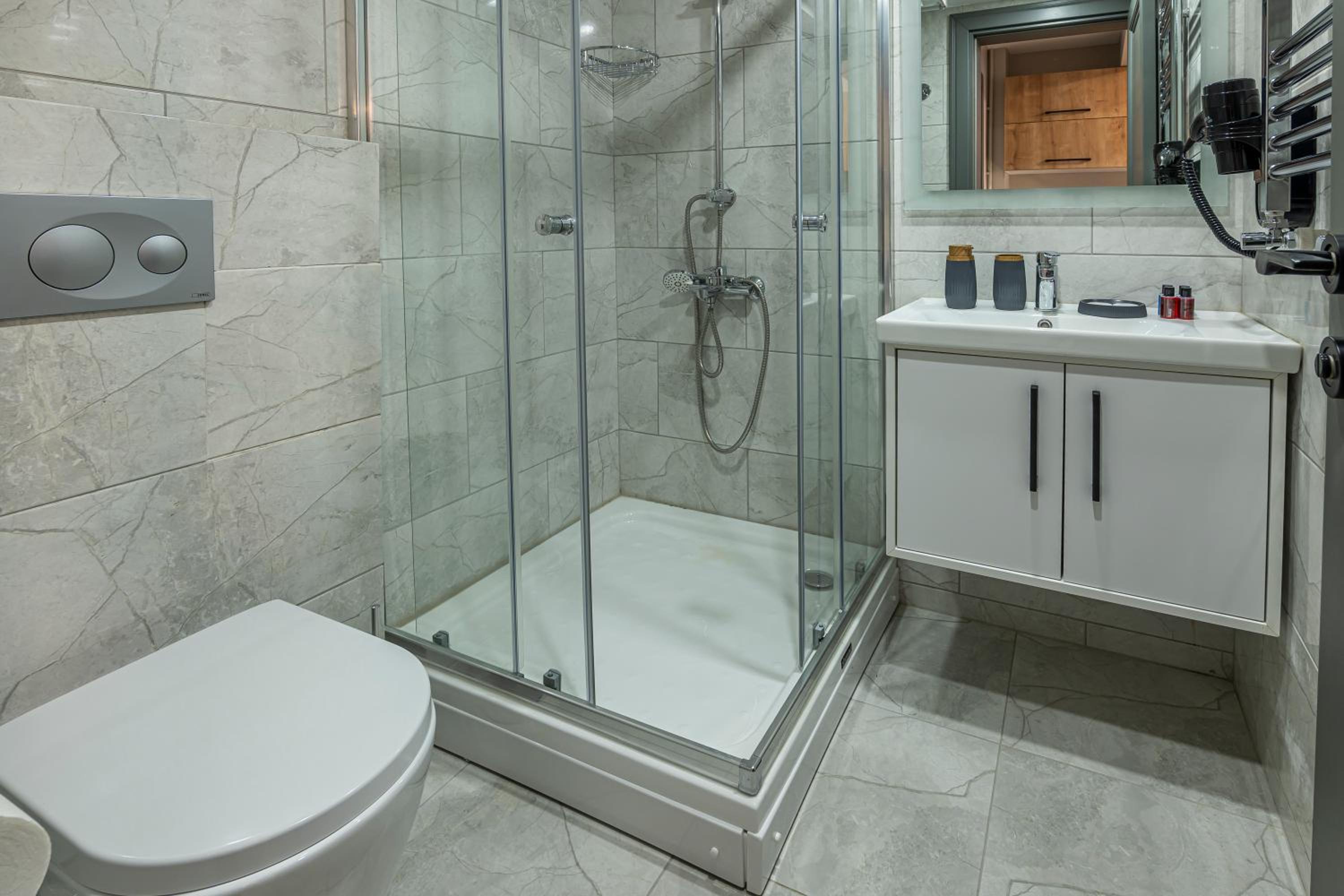Calanthe Residence - Image 34