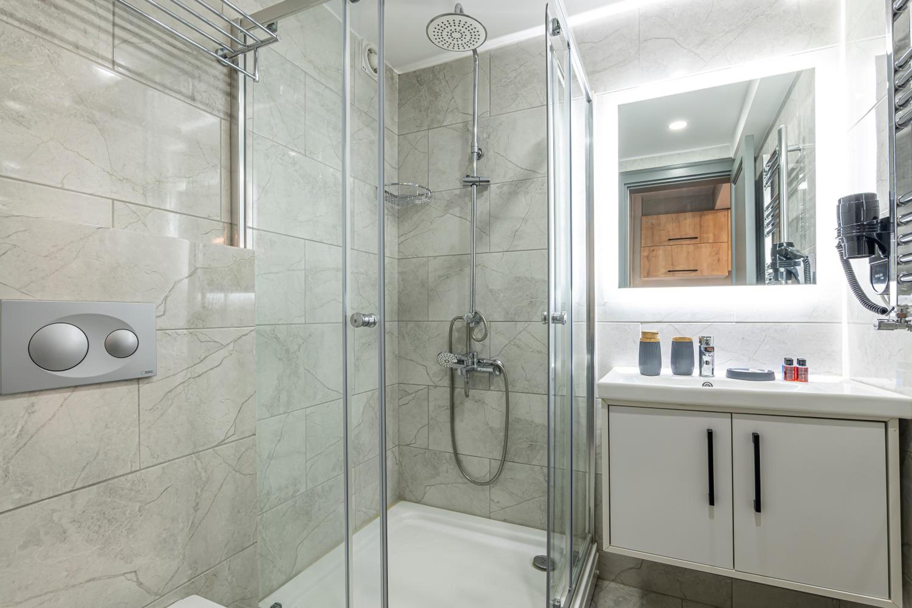 Calanthe Residence - Image 69