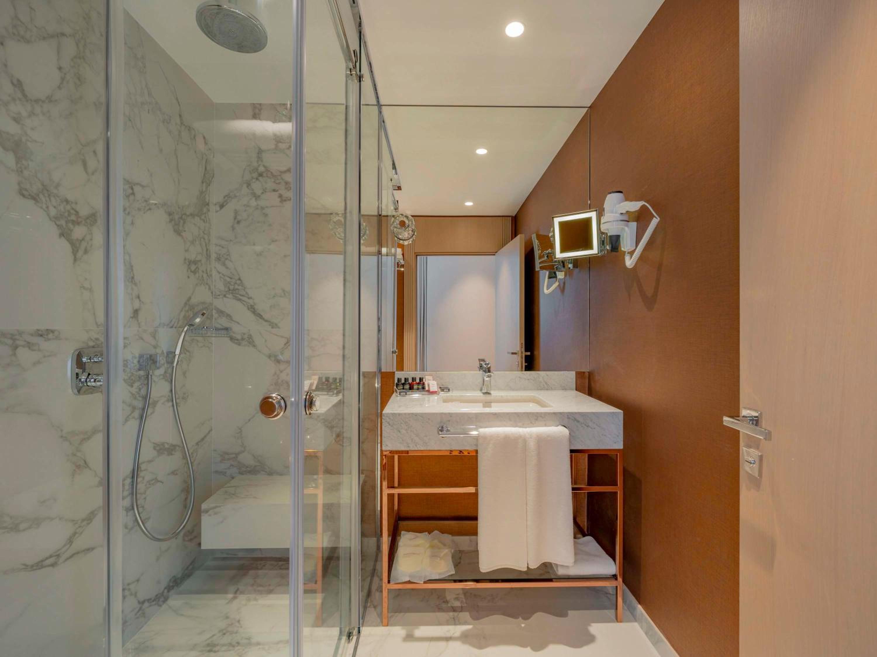 Mövenpick Hotel Istanbul Bosphorus - Image 20