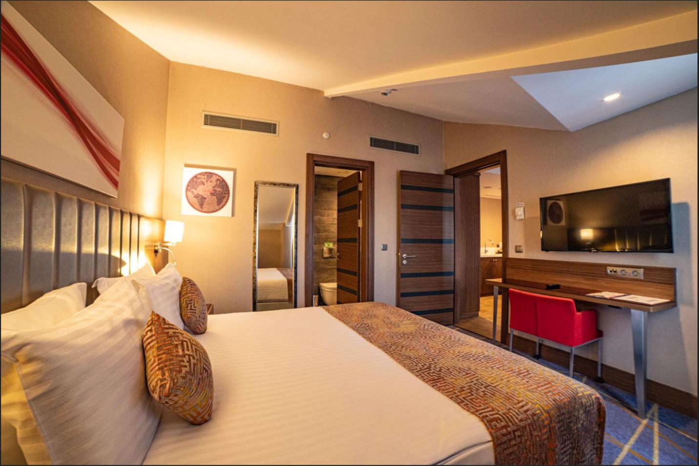 Ramada by Wyndham İstanbul Alibeykoy - Image 77