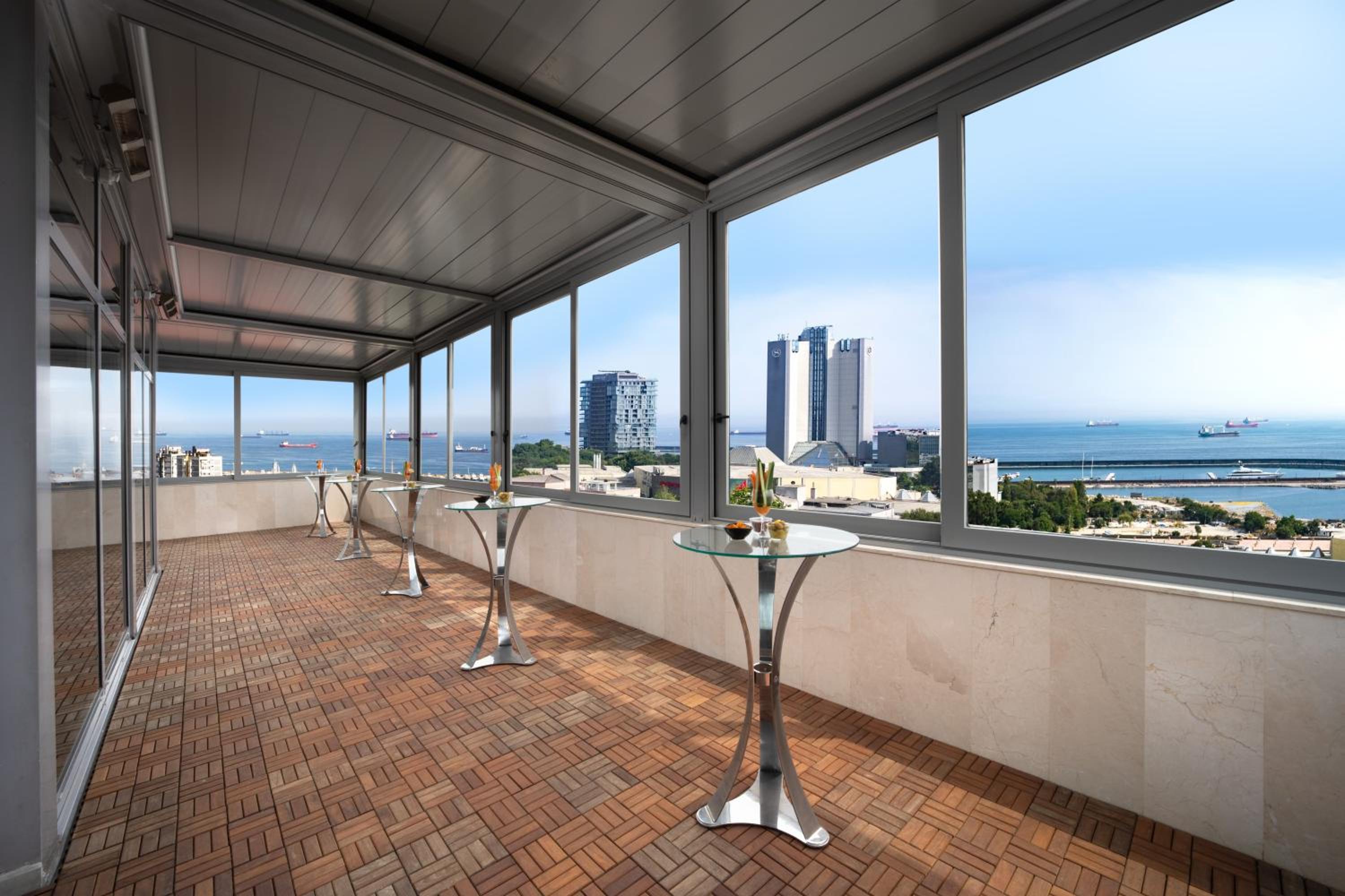 Ramada Plaza by Wyndham İstanbul Ataköy - Image 9