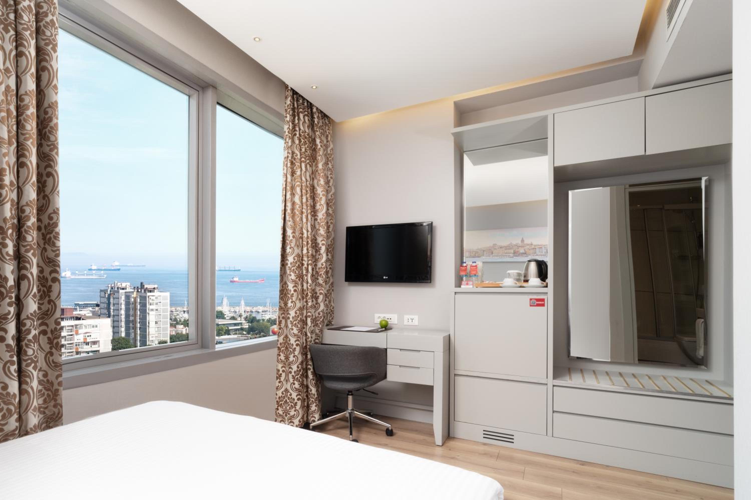 Ramada Plaza by Wyndham İstanbul Ataköy - Image 86