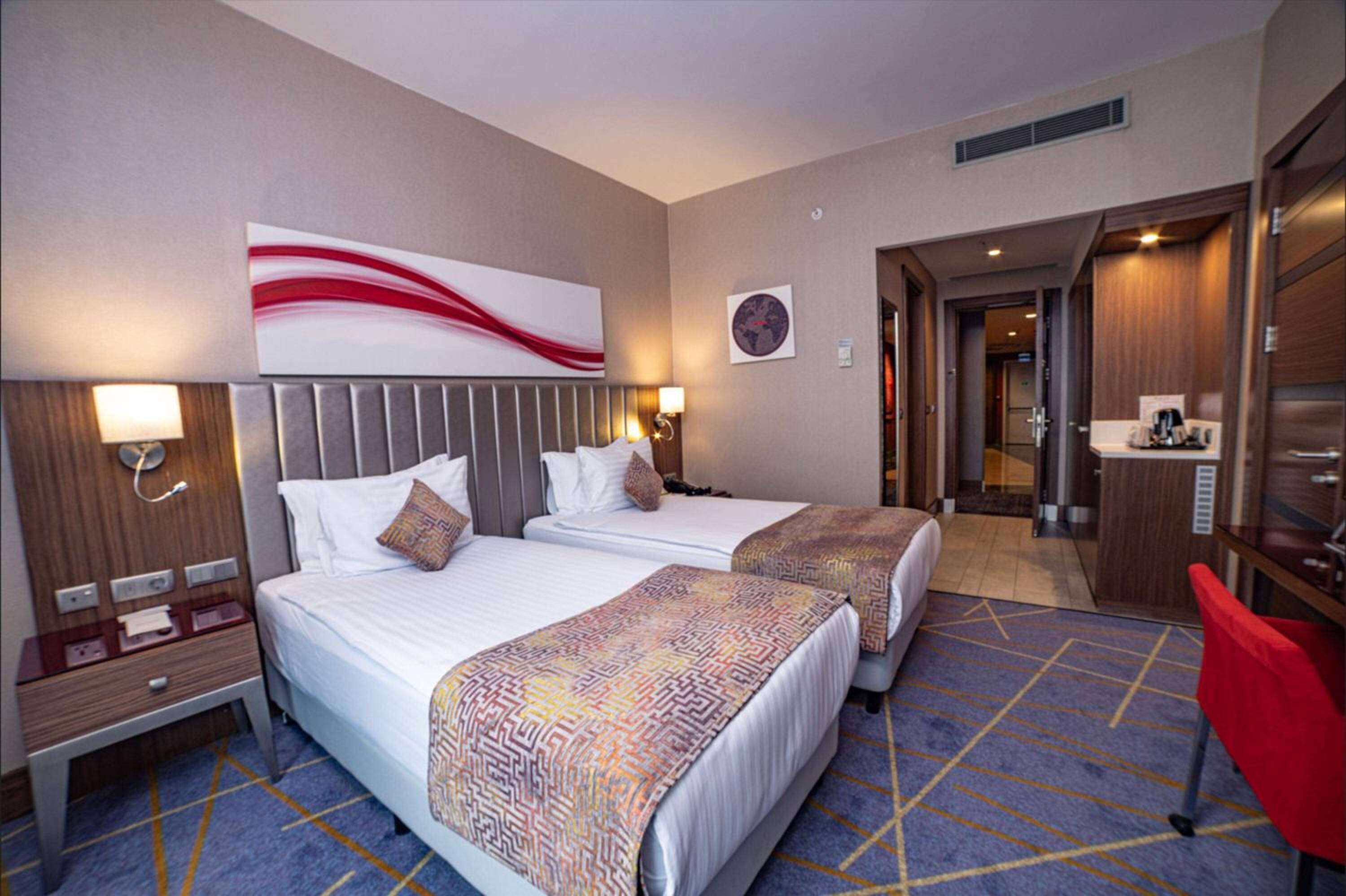 Ramada by Wyndham İstanbul Alibeykoy - Image 17