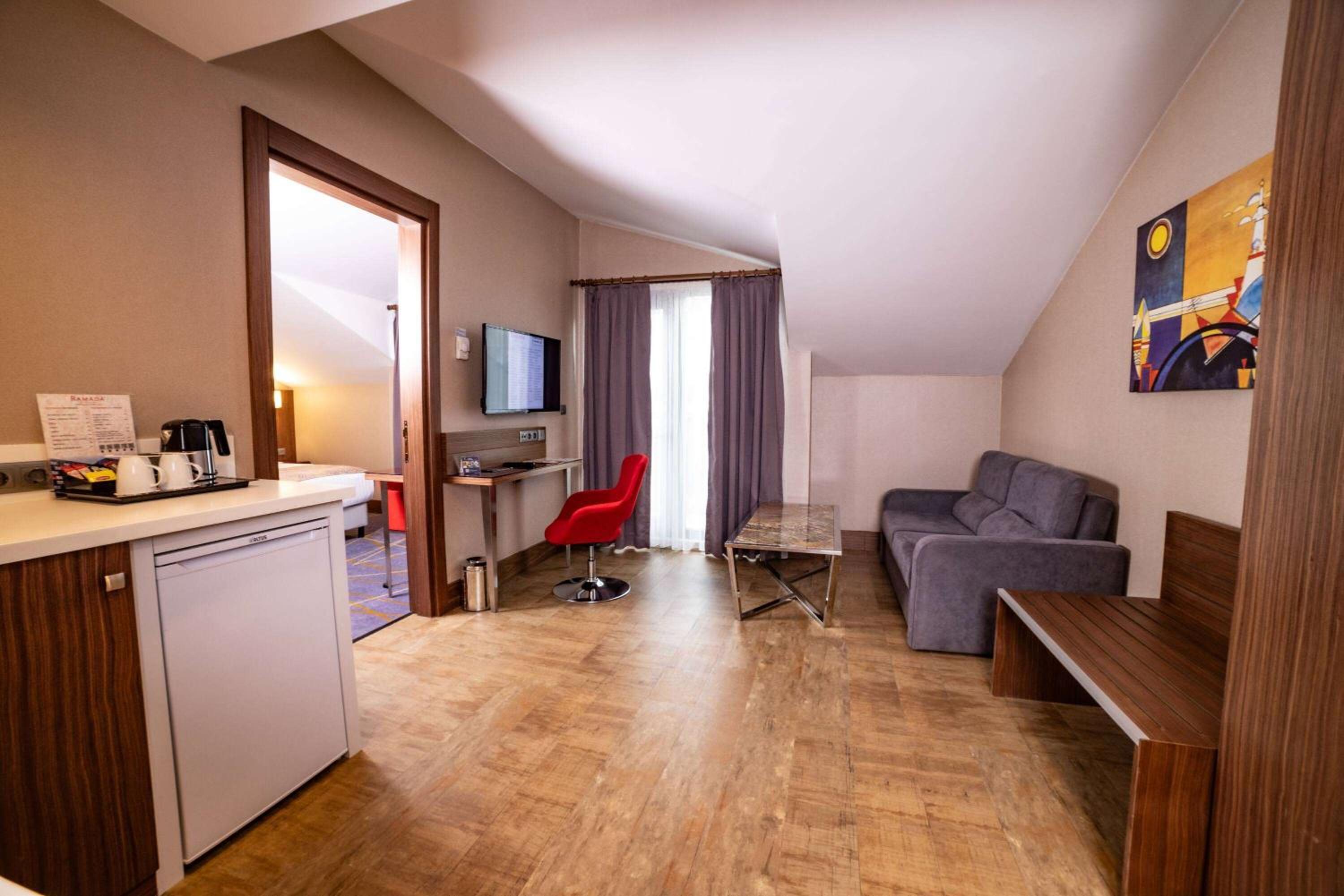 Ramada by Wyndham İstanbul Alibeykoy - Image 71
