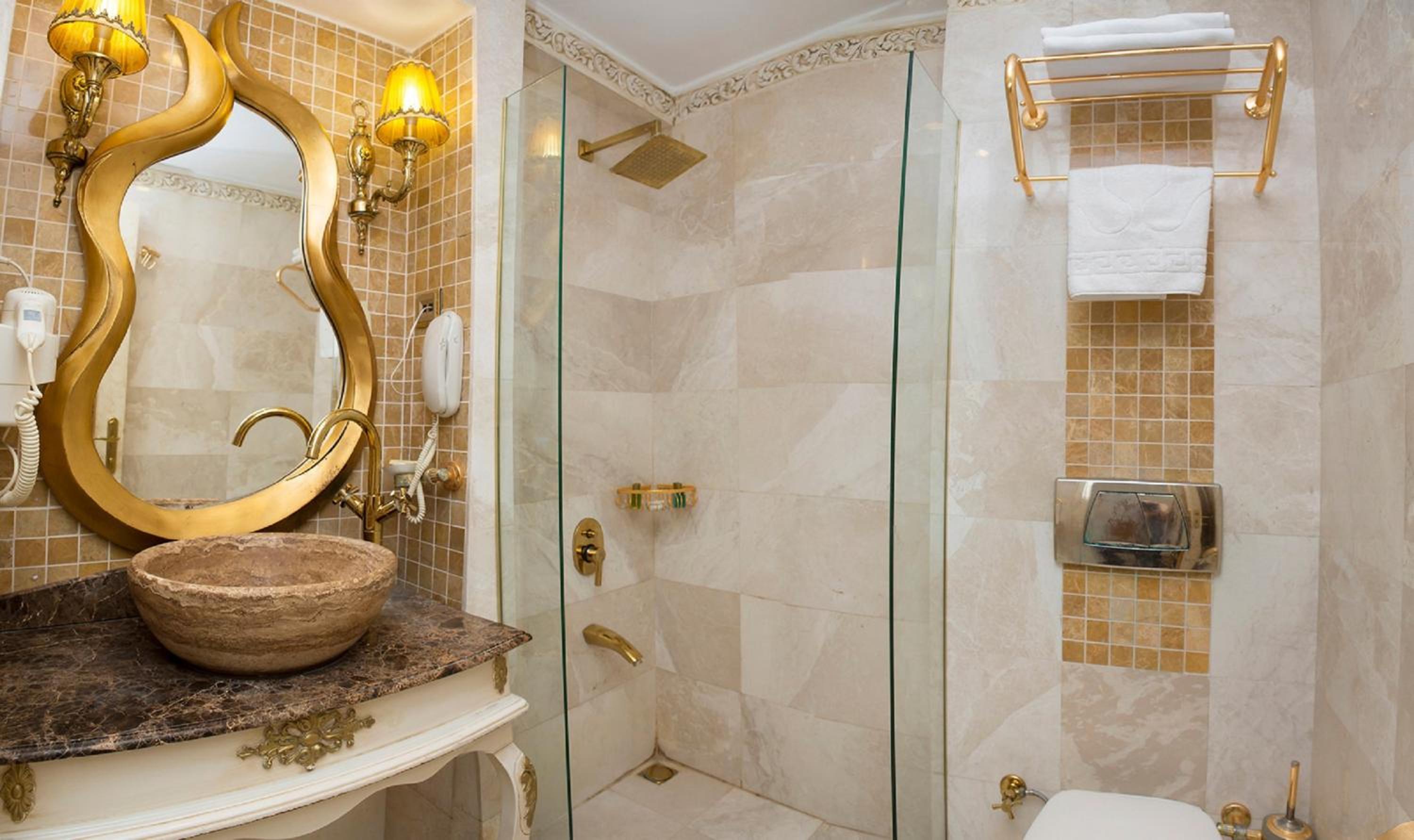 Hotel Buyuk Hamit becomes Buyuk Hamit Otel. - Image 42