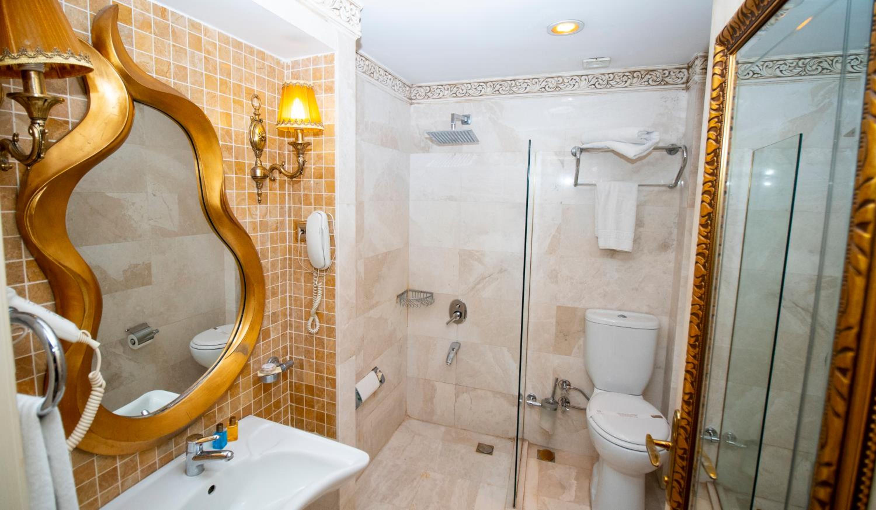 Hotel Buyuk Hamit becomes Buyuk Hamit Otel. - Image 43