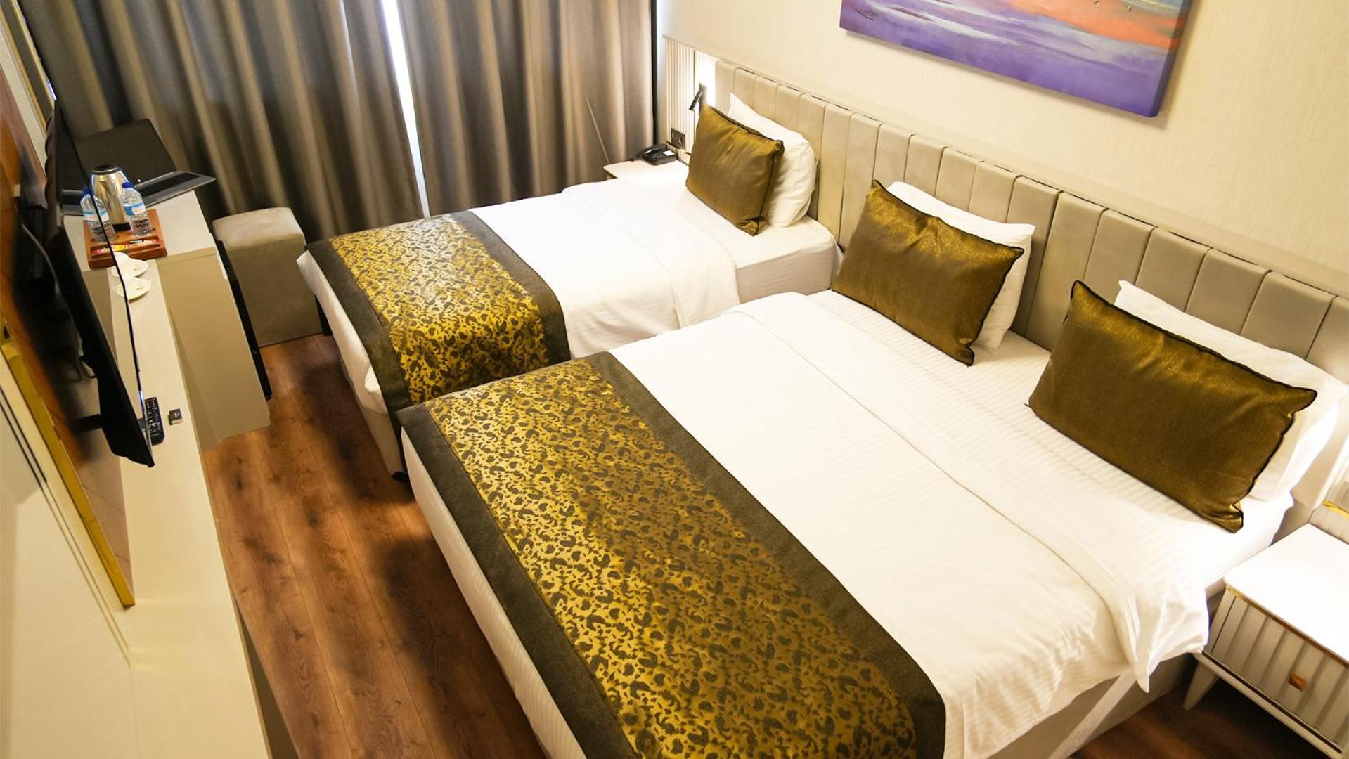 Sky Hill Hotel - Image 105