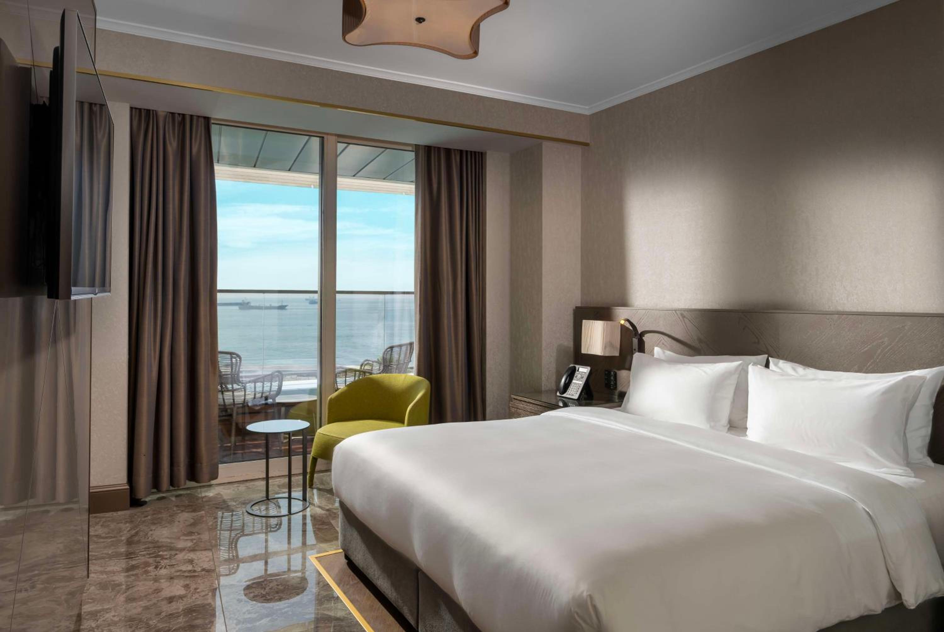 Radisson Blu Otel İstanbul Ottomare - Image 10