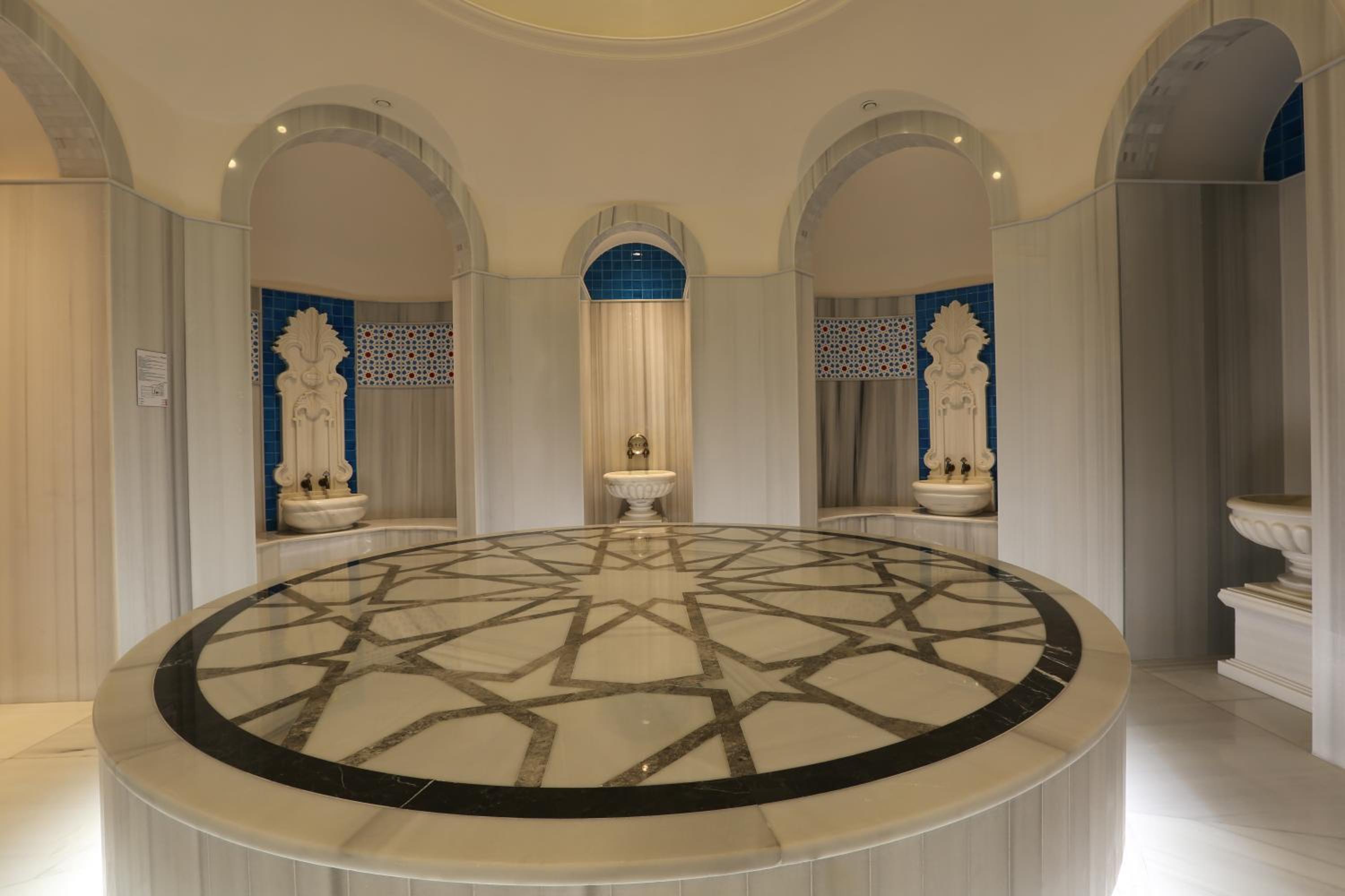 Charisma De Luxe Hotel - Image 66