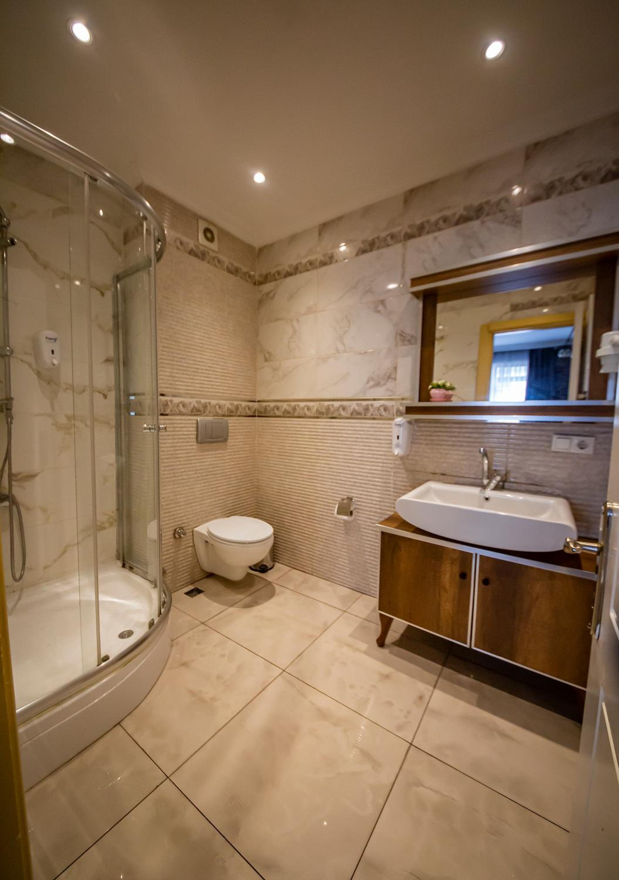 Royal Palace Otel - Image 40