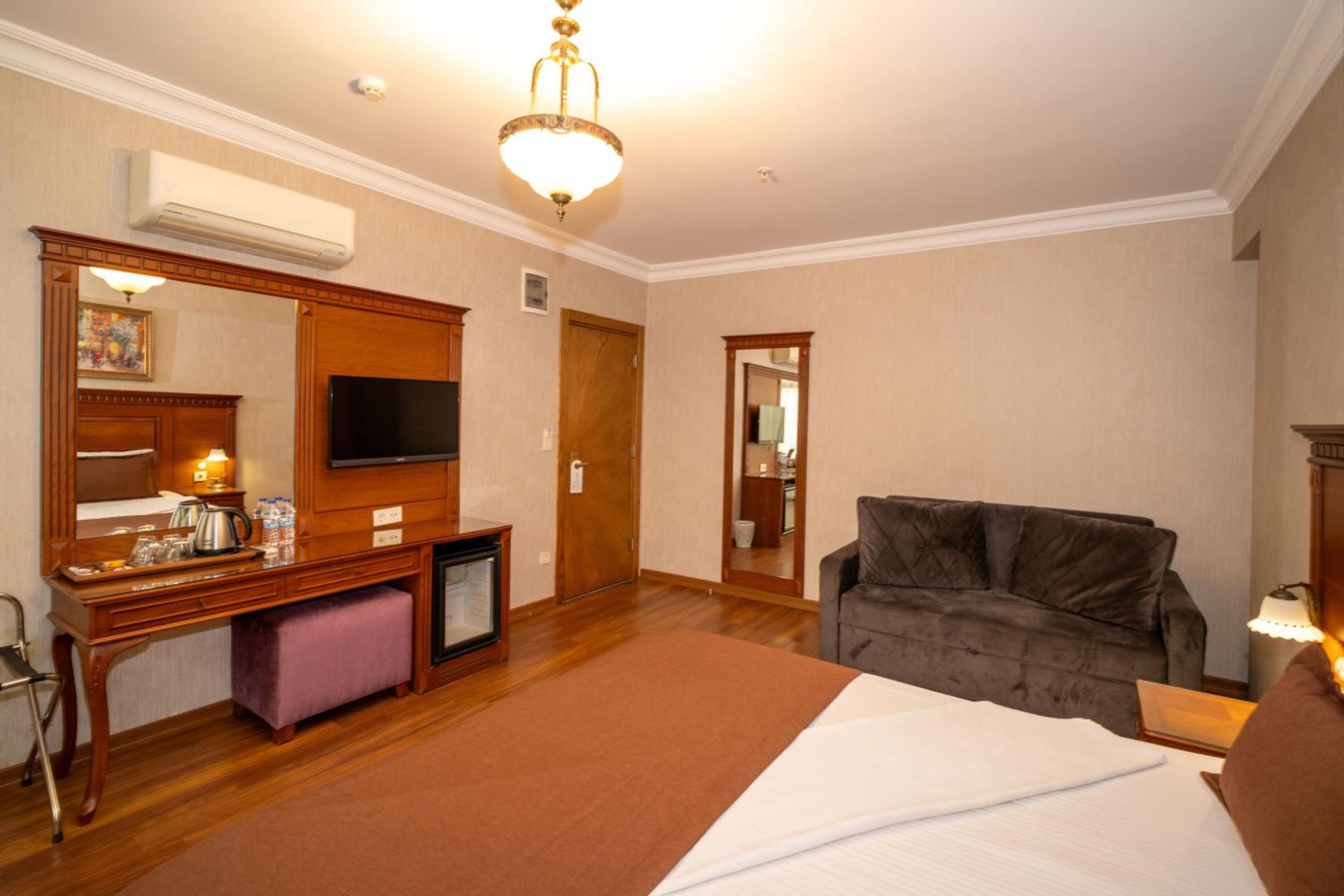 Hotel Blisstanbul becomes Blisstanbul Otel. - Image 21