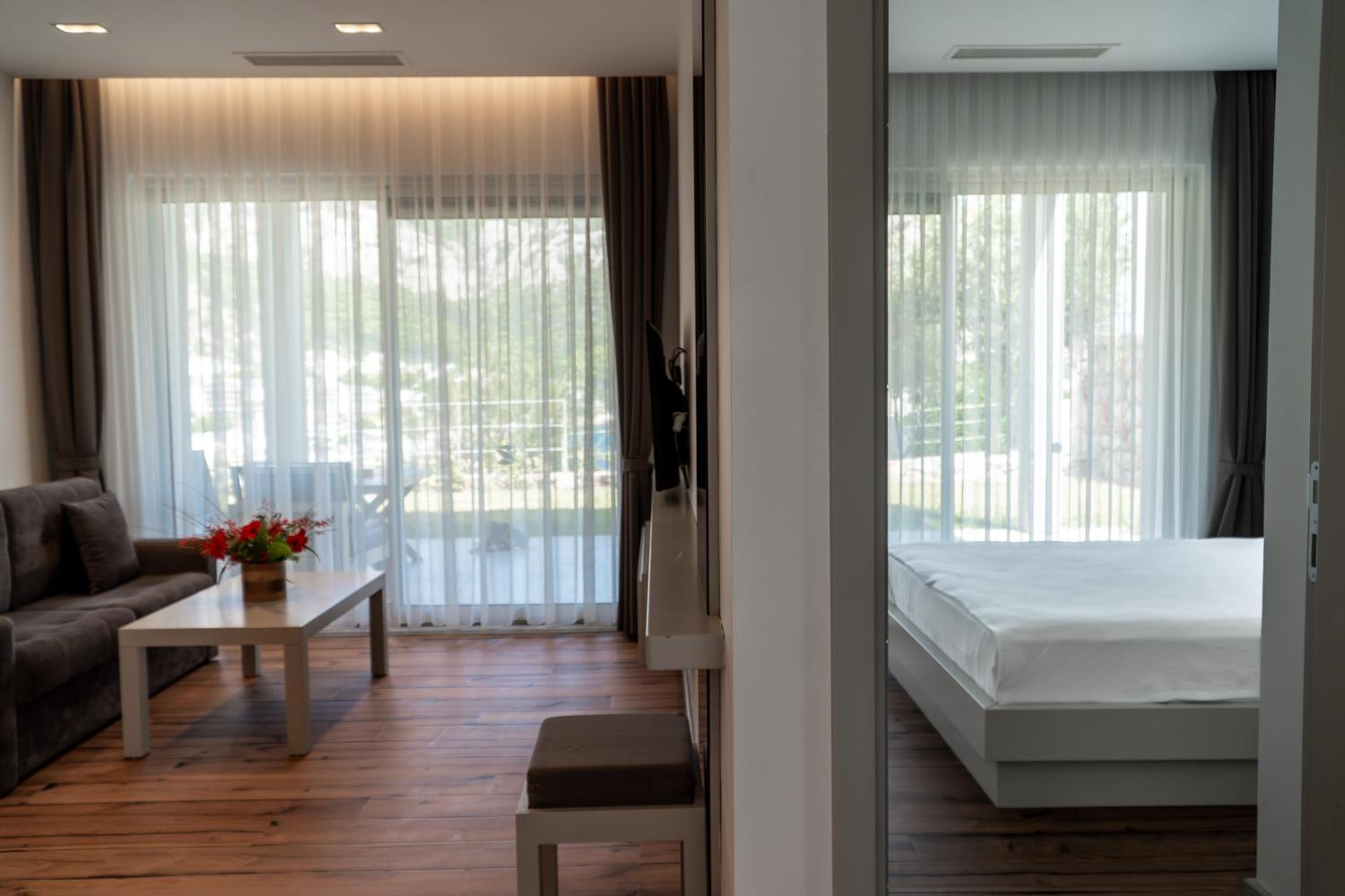 Z-Villas Beach Hotel - Image 68