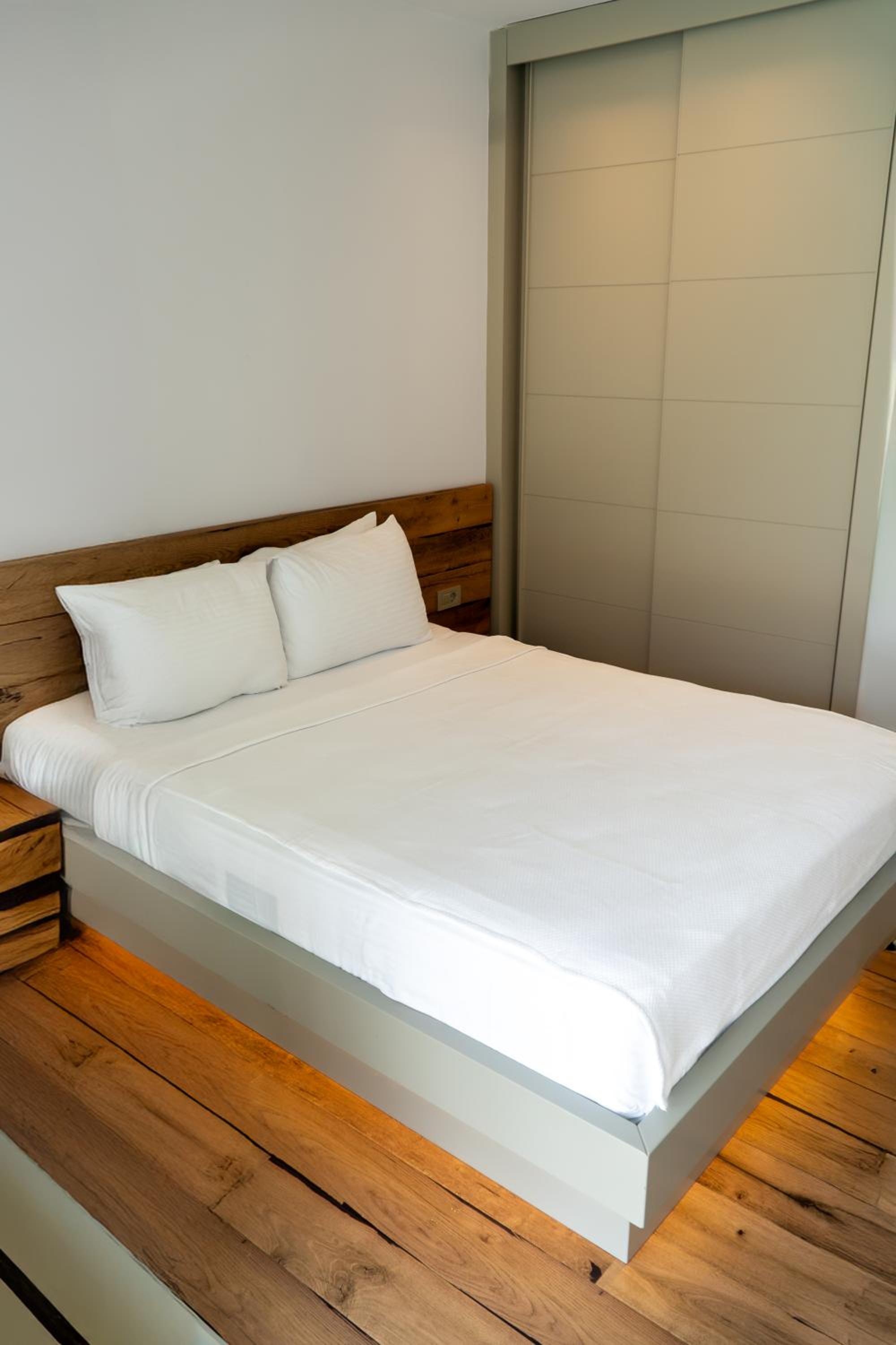 Z-Villas Beach Hotel - Image 74
