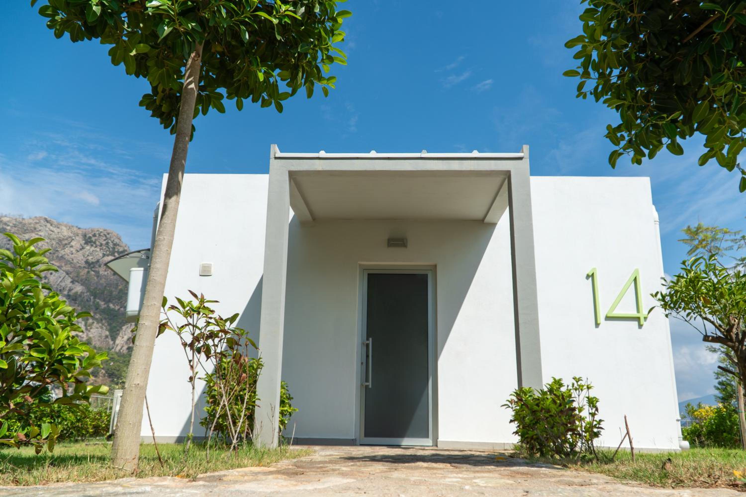 Z-Villas Beach Hotel - Image 105