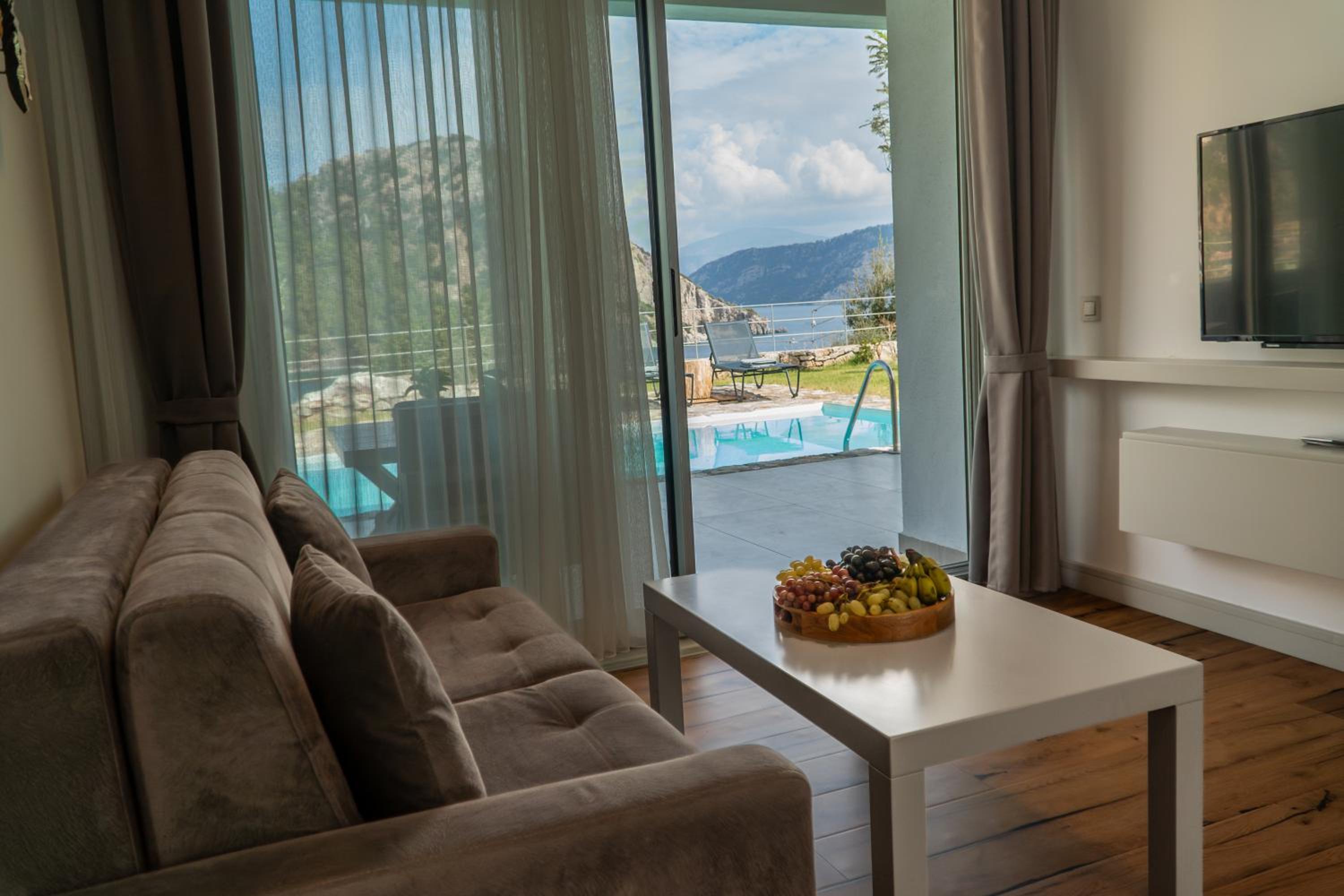 Z-Villas Beach Hotel - Image 28