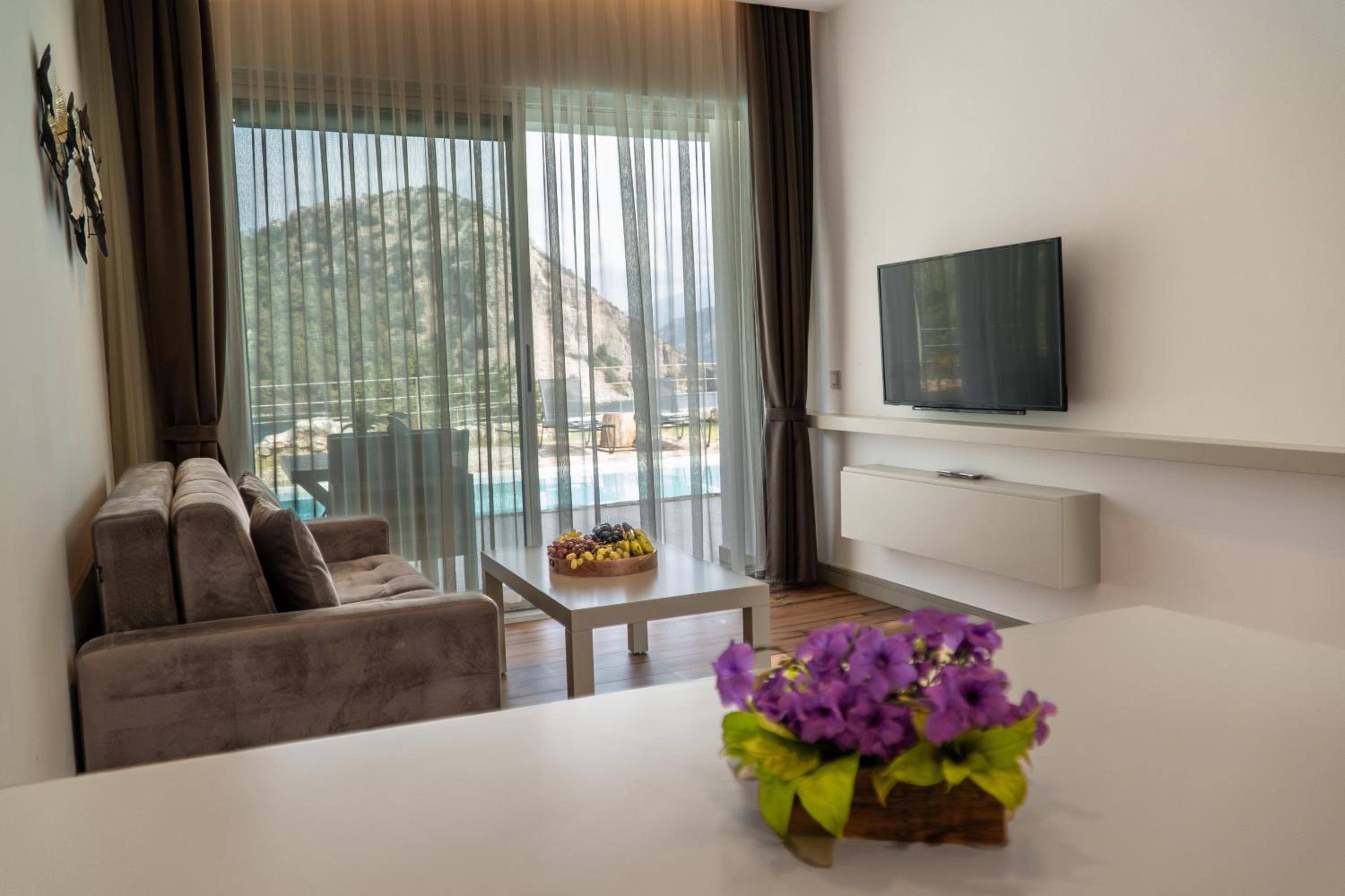 Z-Villas Beach Hotel - Image 54