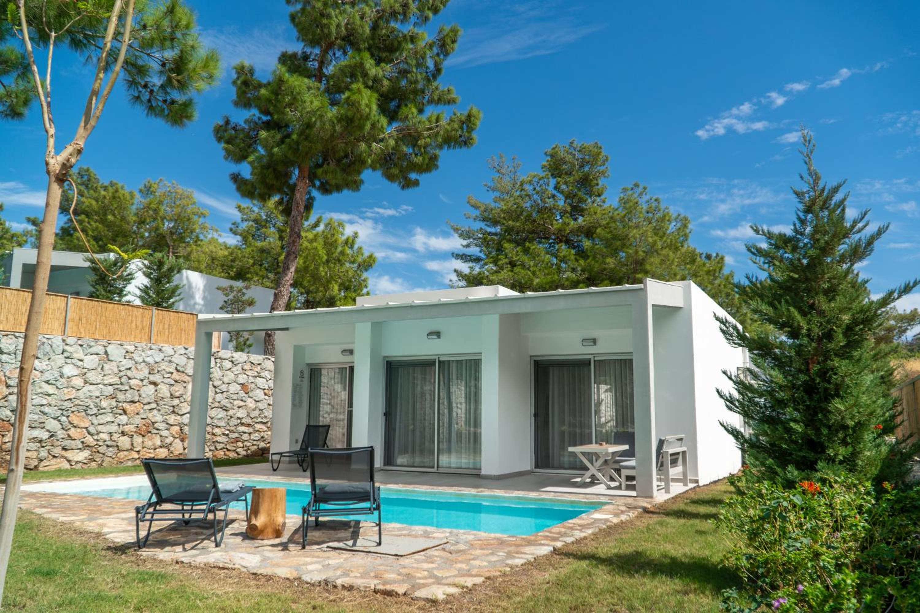 Z-Villas Beach Hotel - Image 111