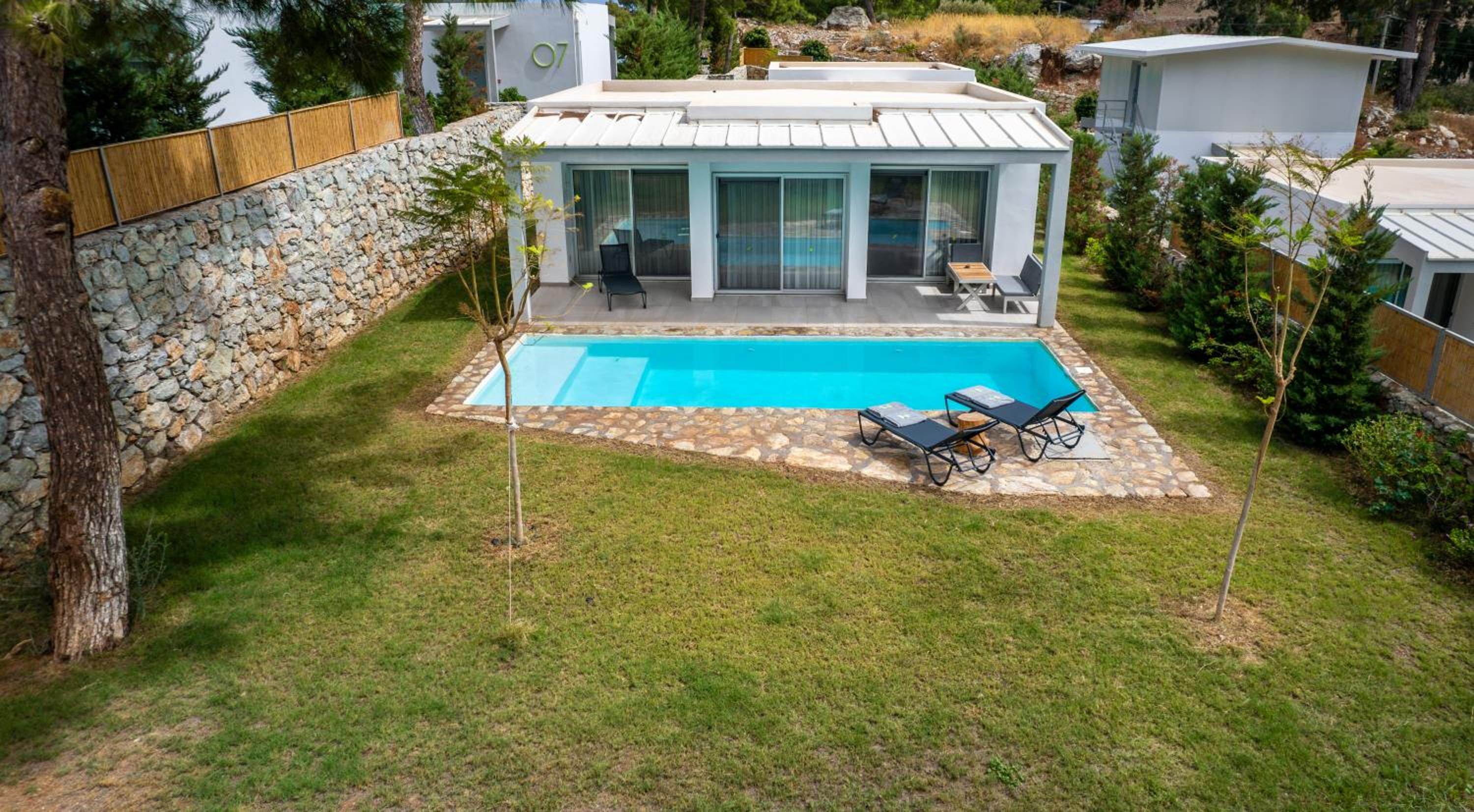 Z-Villas Beach Hotel - Image 106