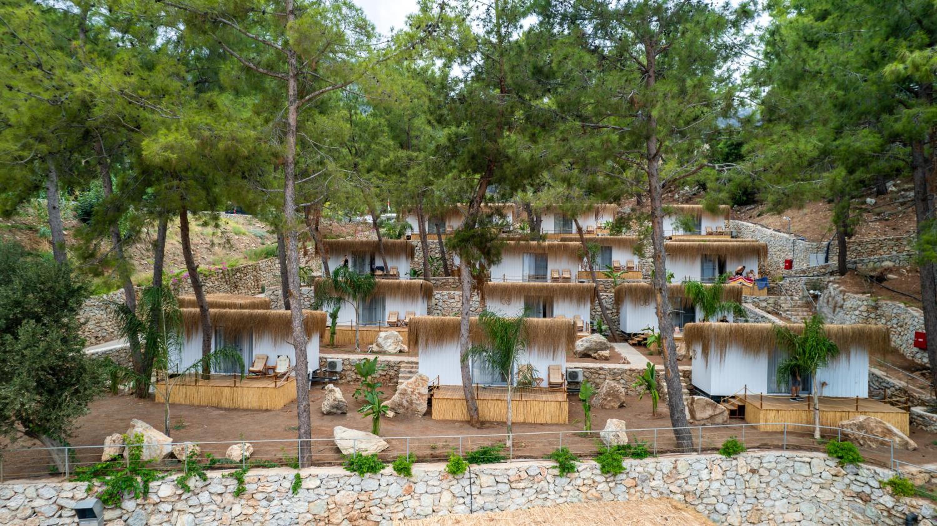 Z-Villas Beach Hotel - Image 14