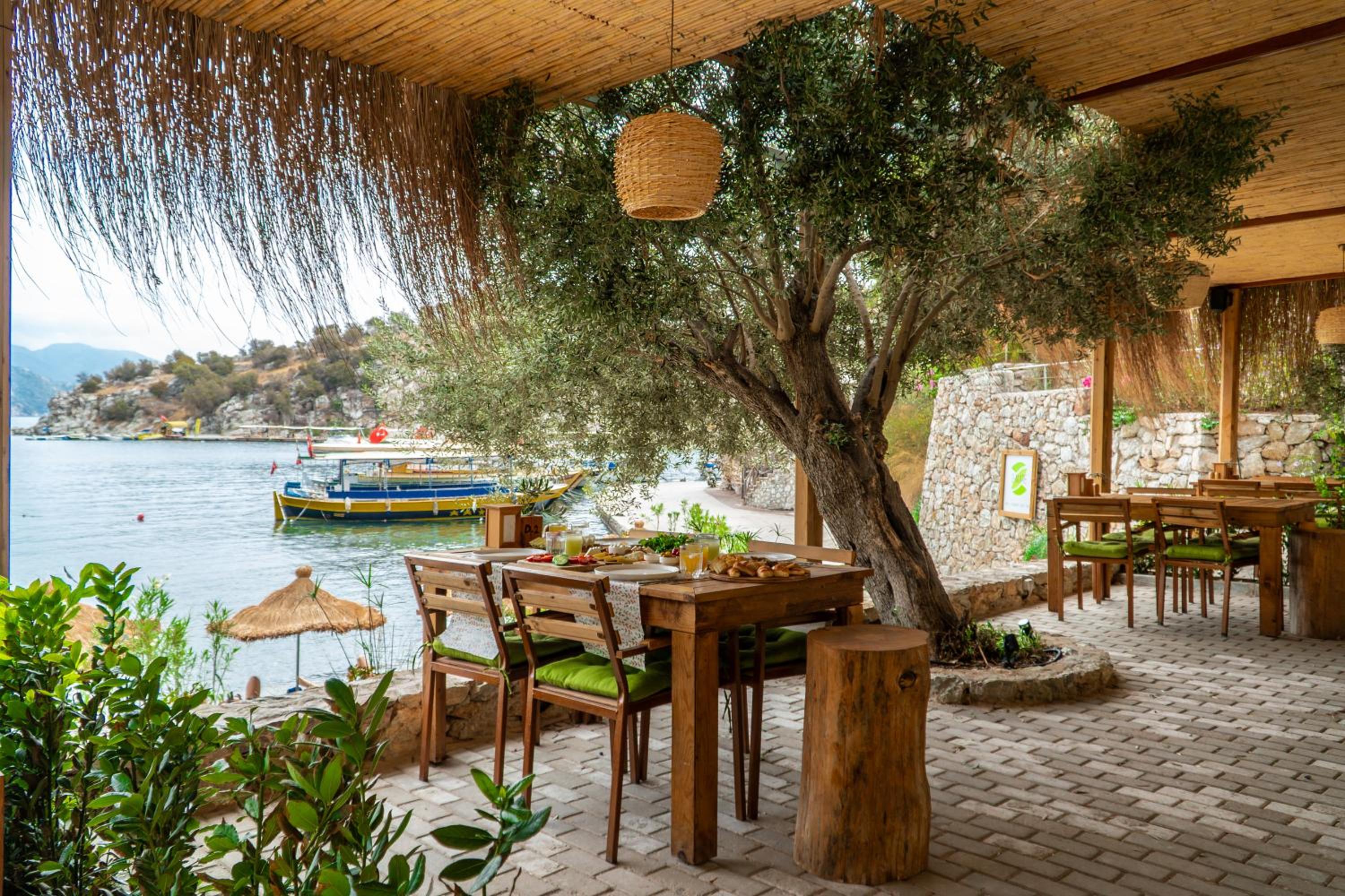 Z-Villas Beach Hotel - Image 47