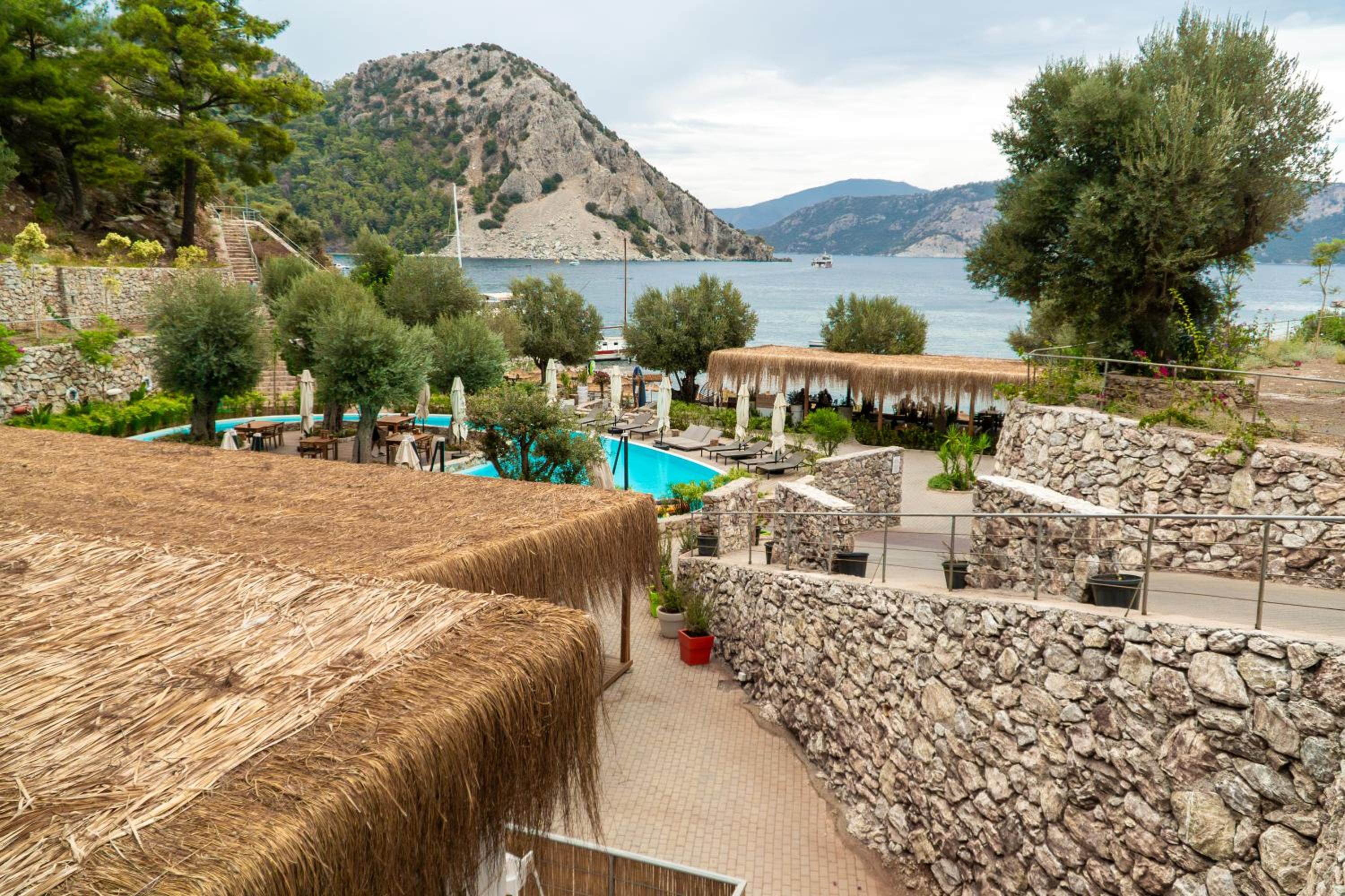 Z-Villas Beach Hotel - Image 17