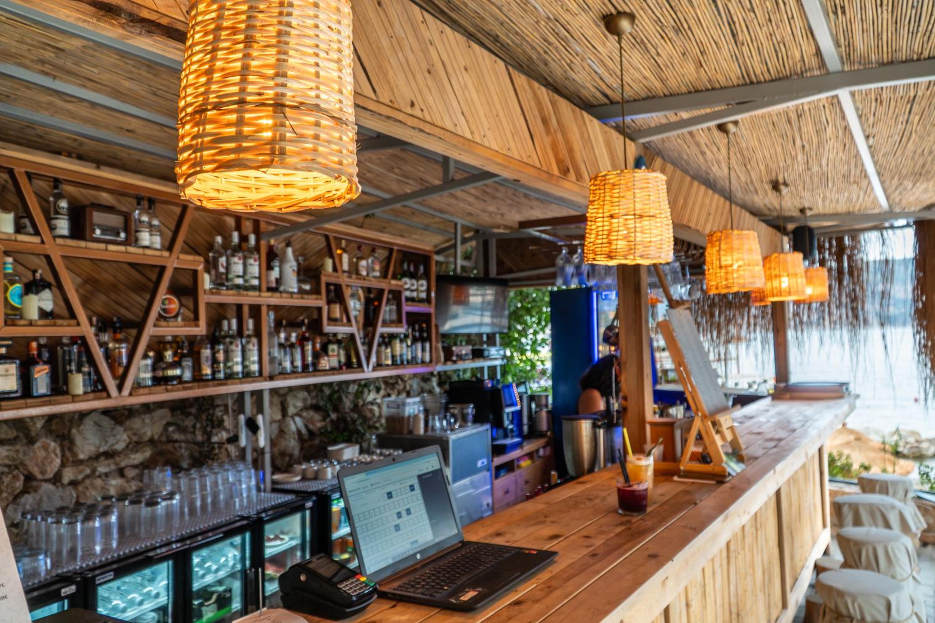 Z-Villas Beach Hotel - Image 45