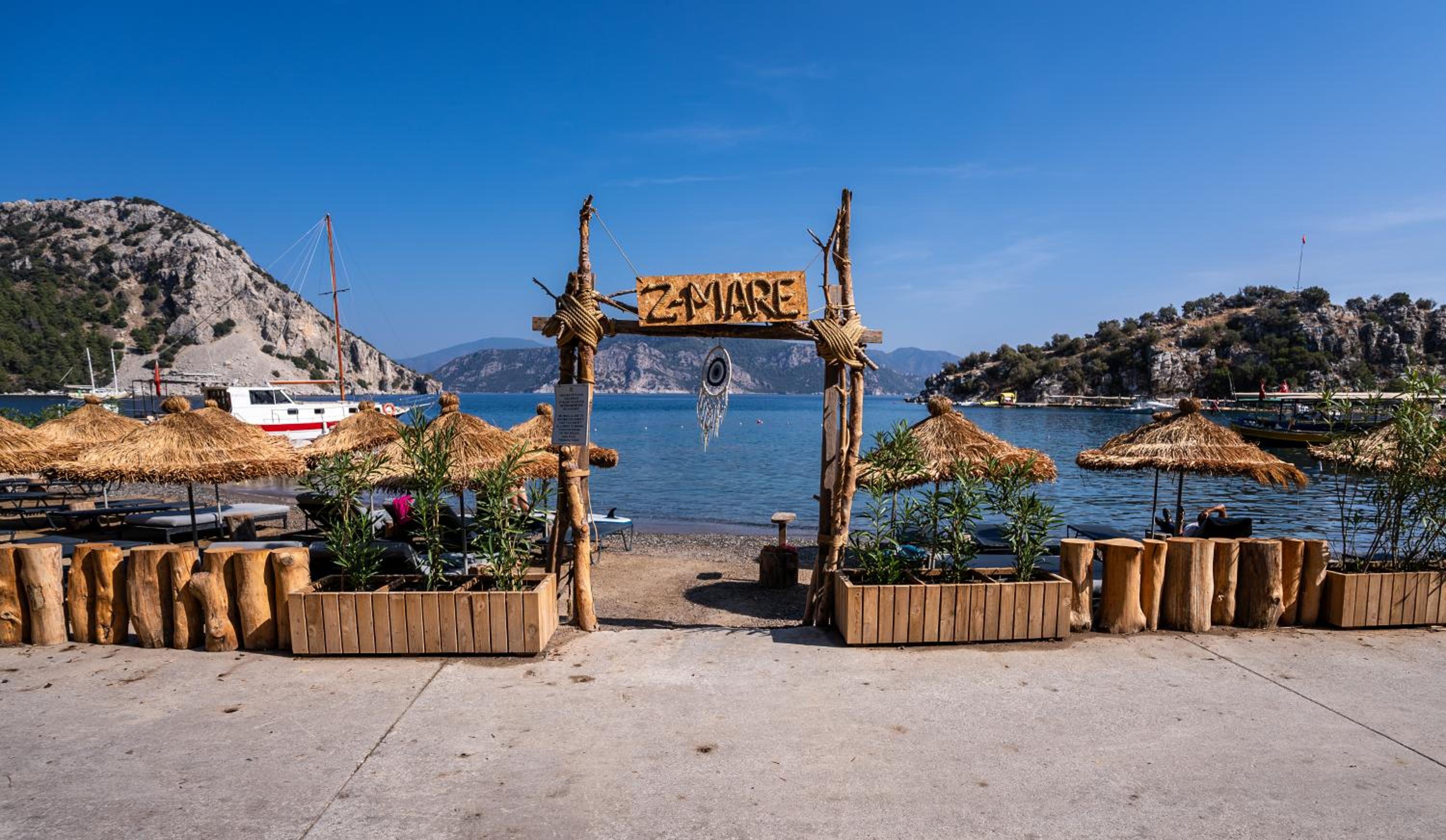 Z-Villas Beach Hotel - Image 22