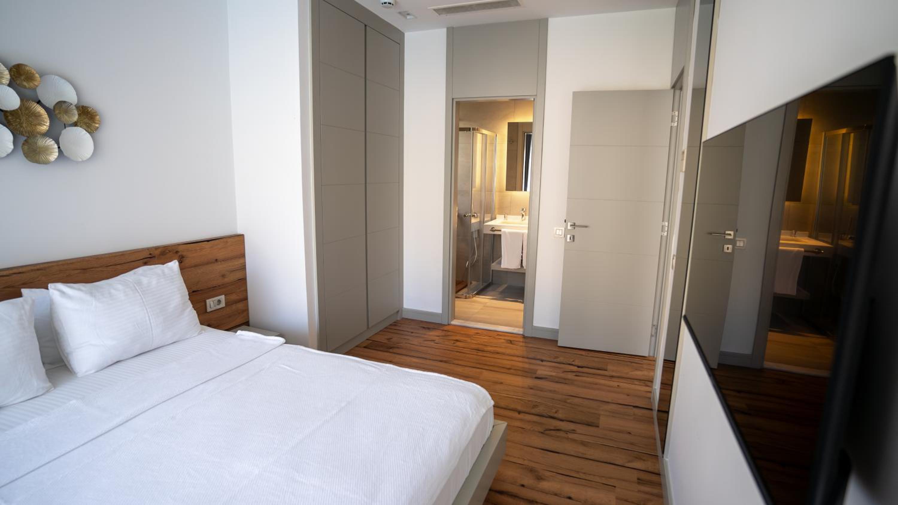 Z-Villas Beach Hotel - Image 35