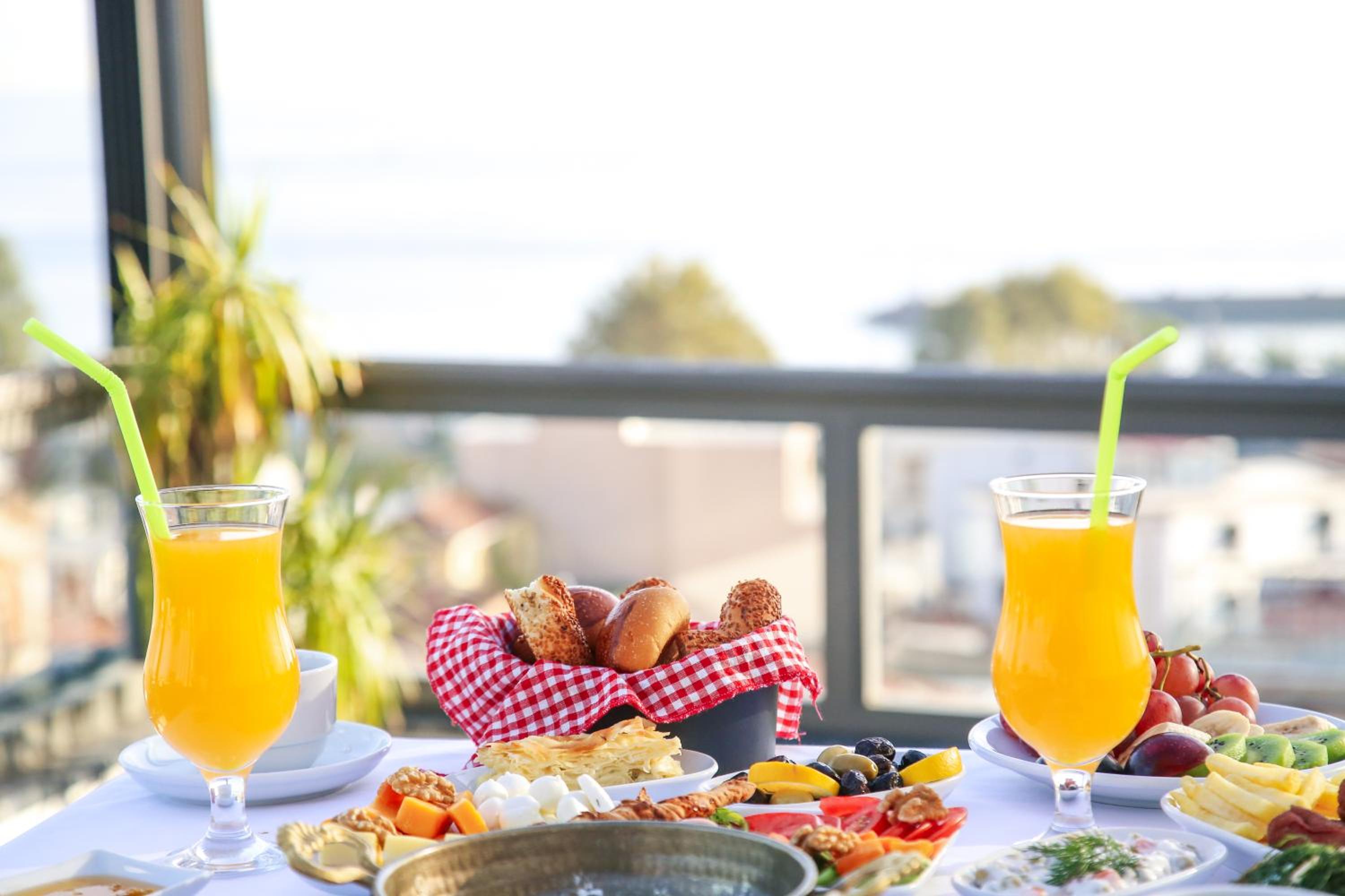 HOTEL BRONTE - Image 21