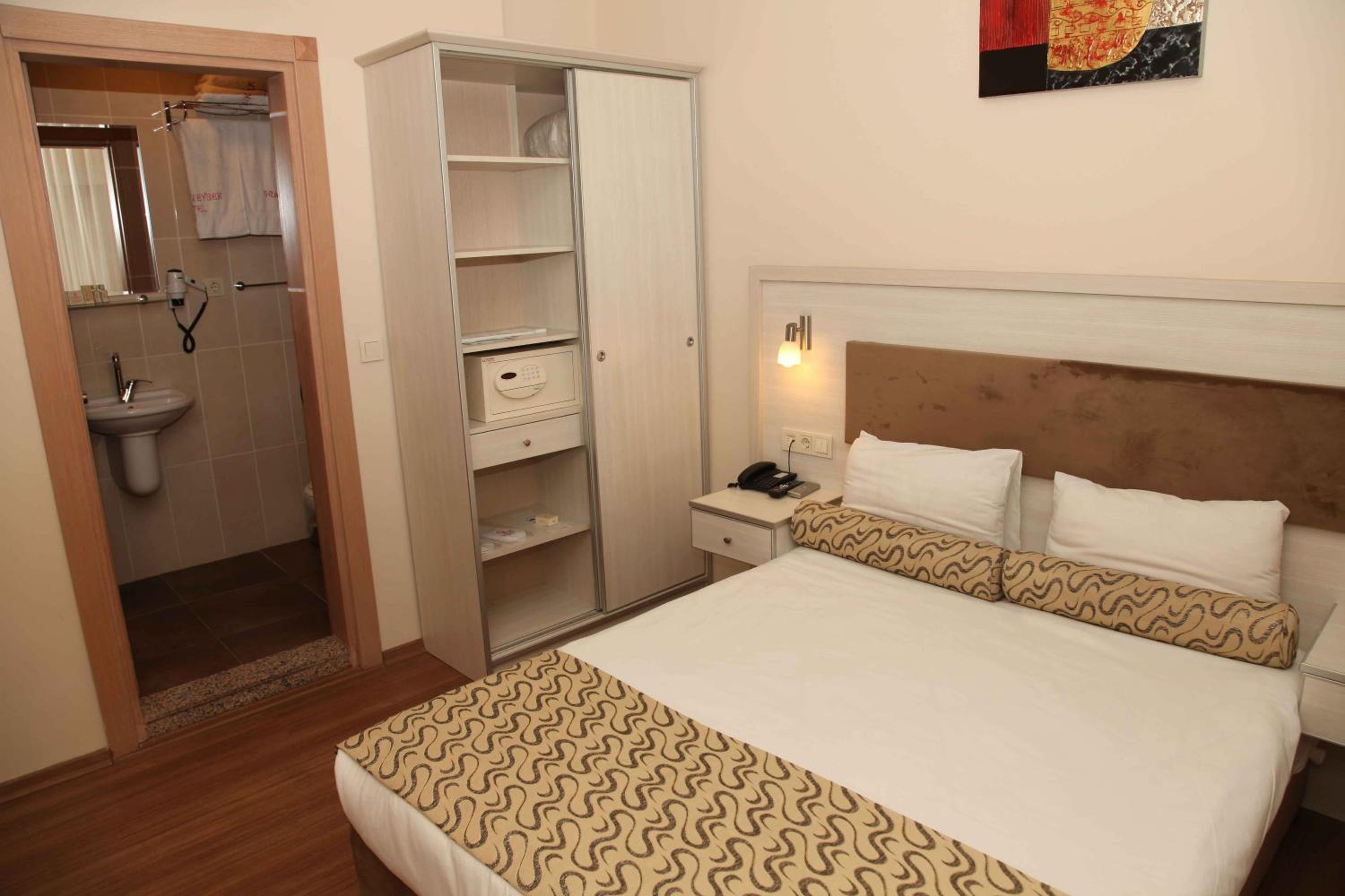 Grand Zeybek Hotel - Image 18