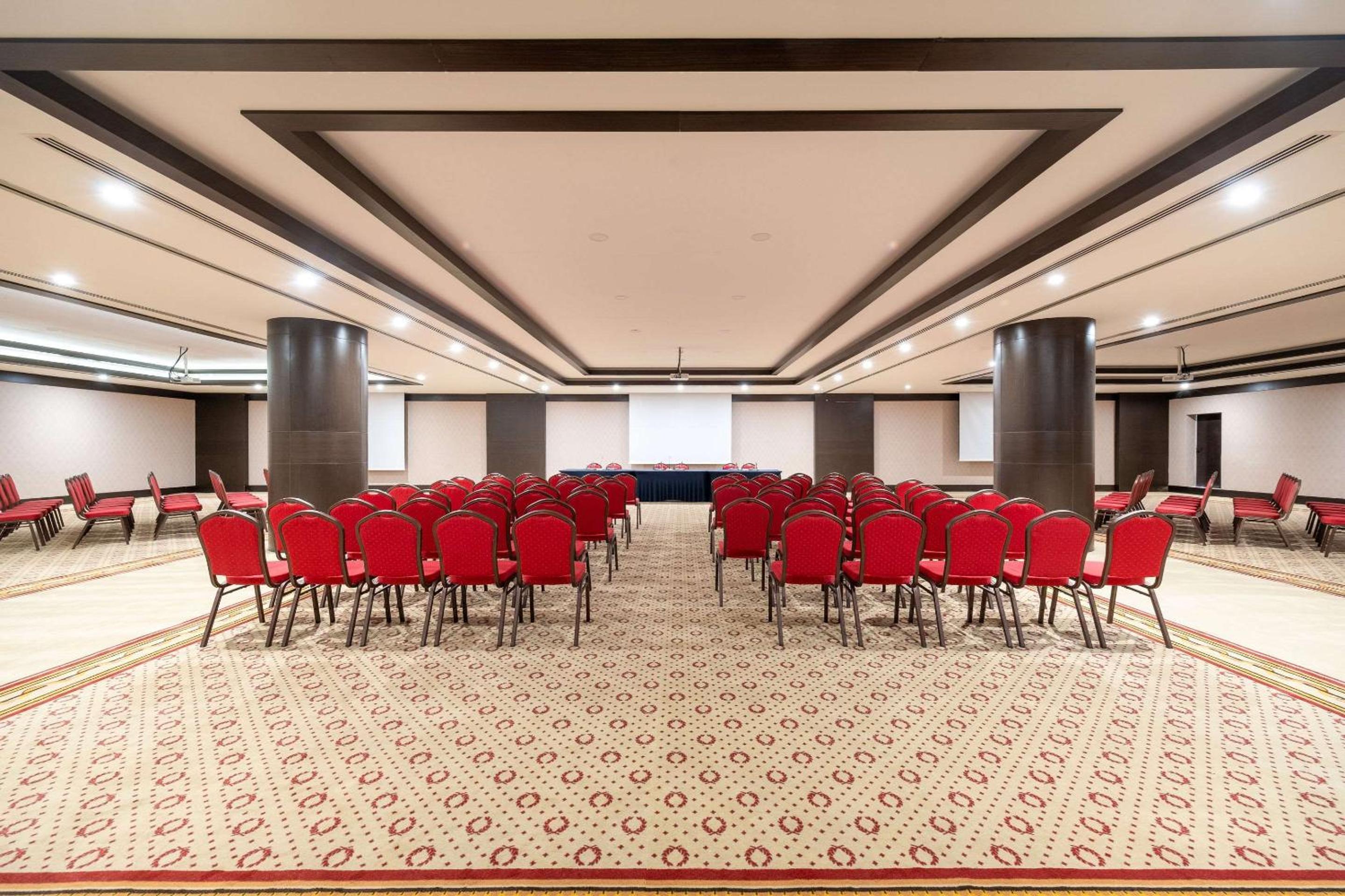 Clarion Otel İstanbul Mahmutbey - Image 9