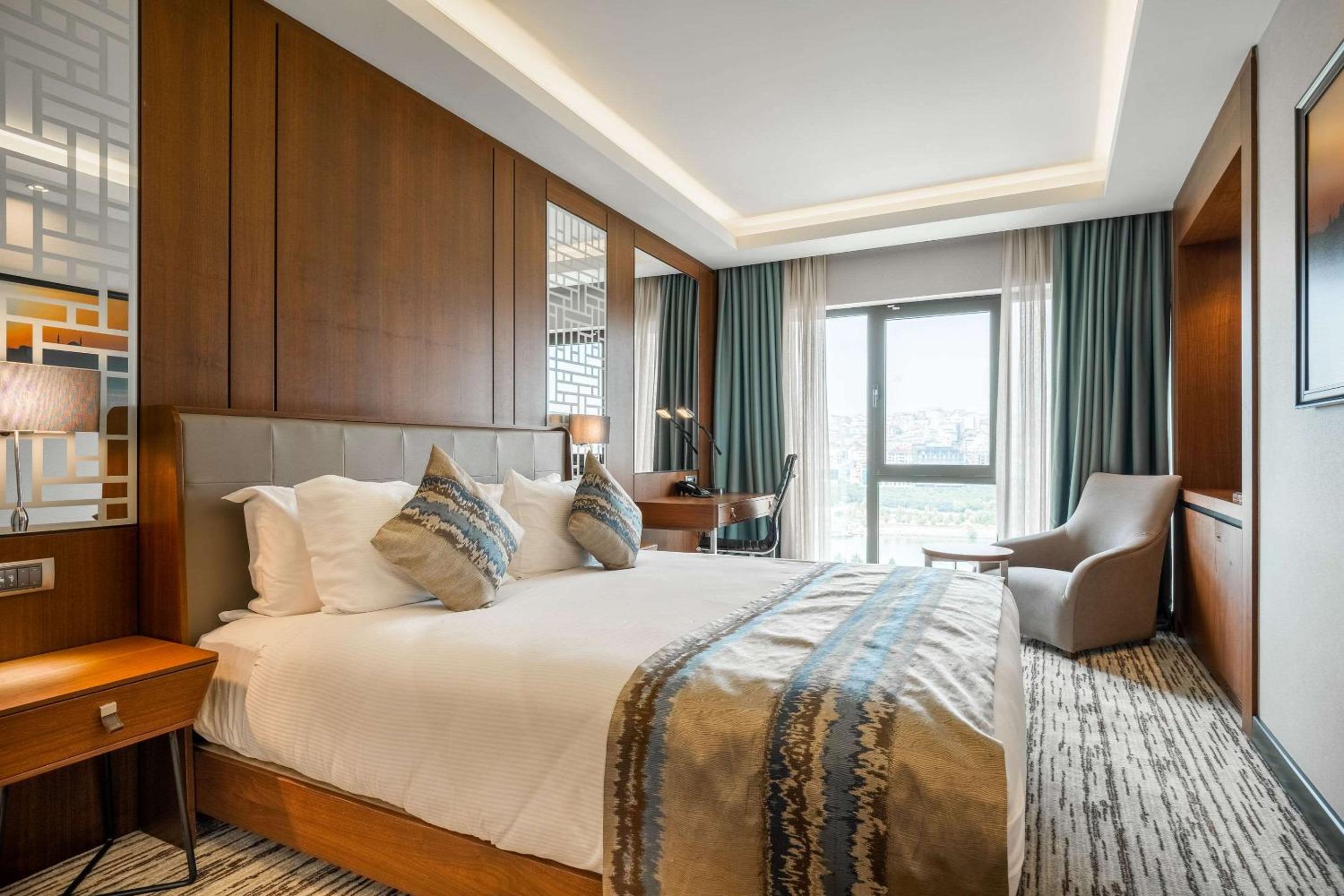 Clarion Otel Golden Horn - Image 21