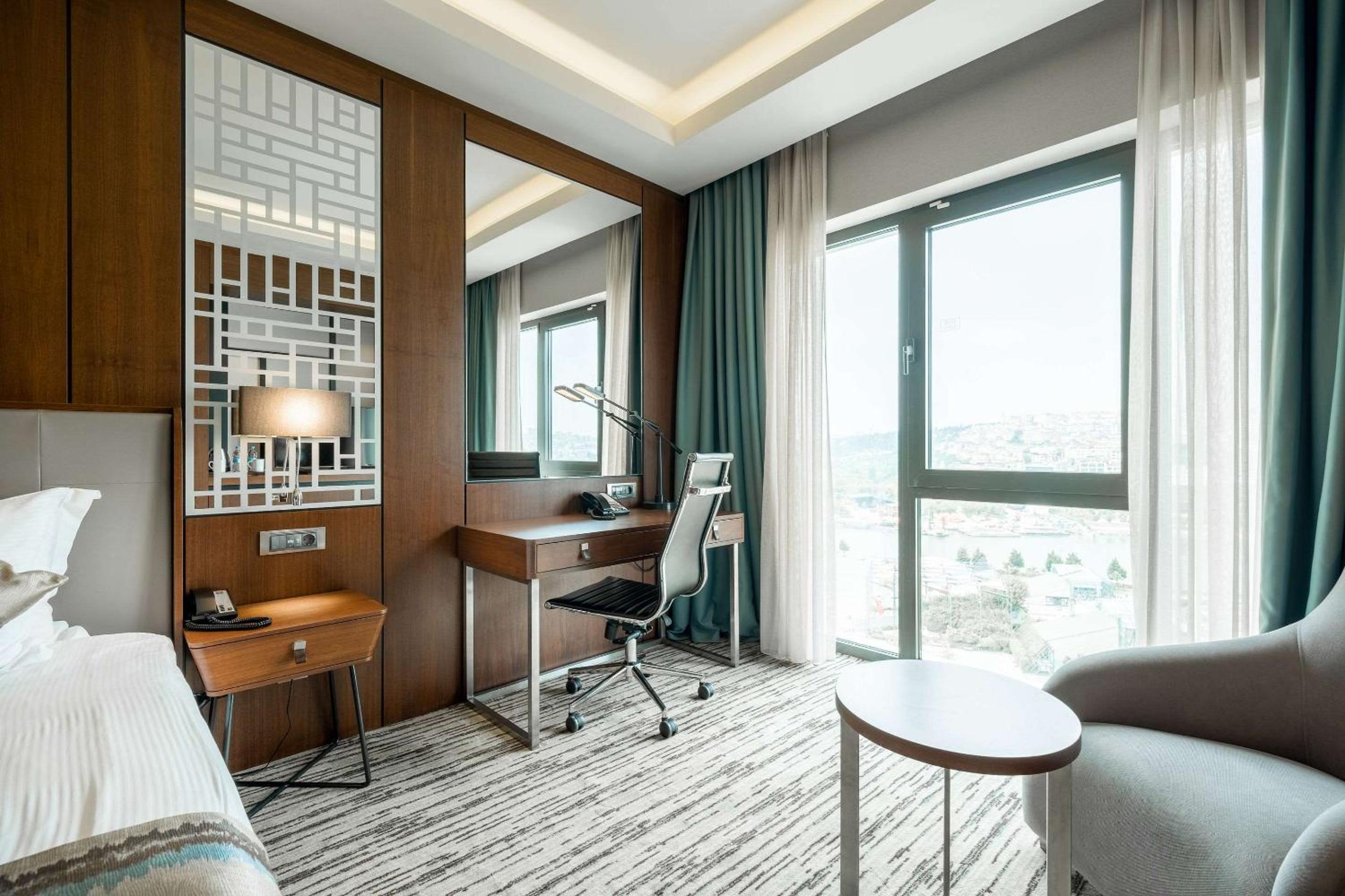 Clarion Otel Golden Horn - Image 22