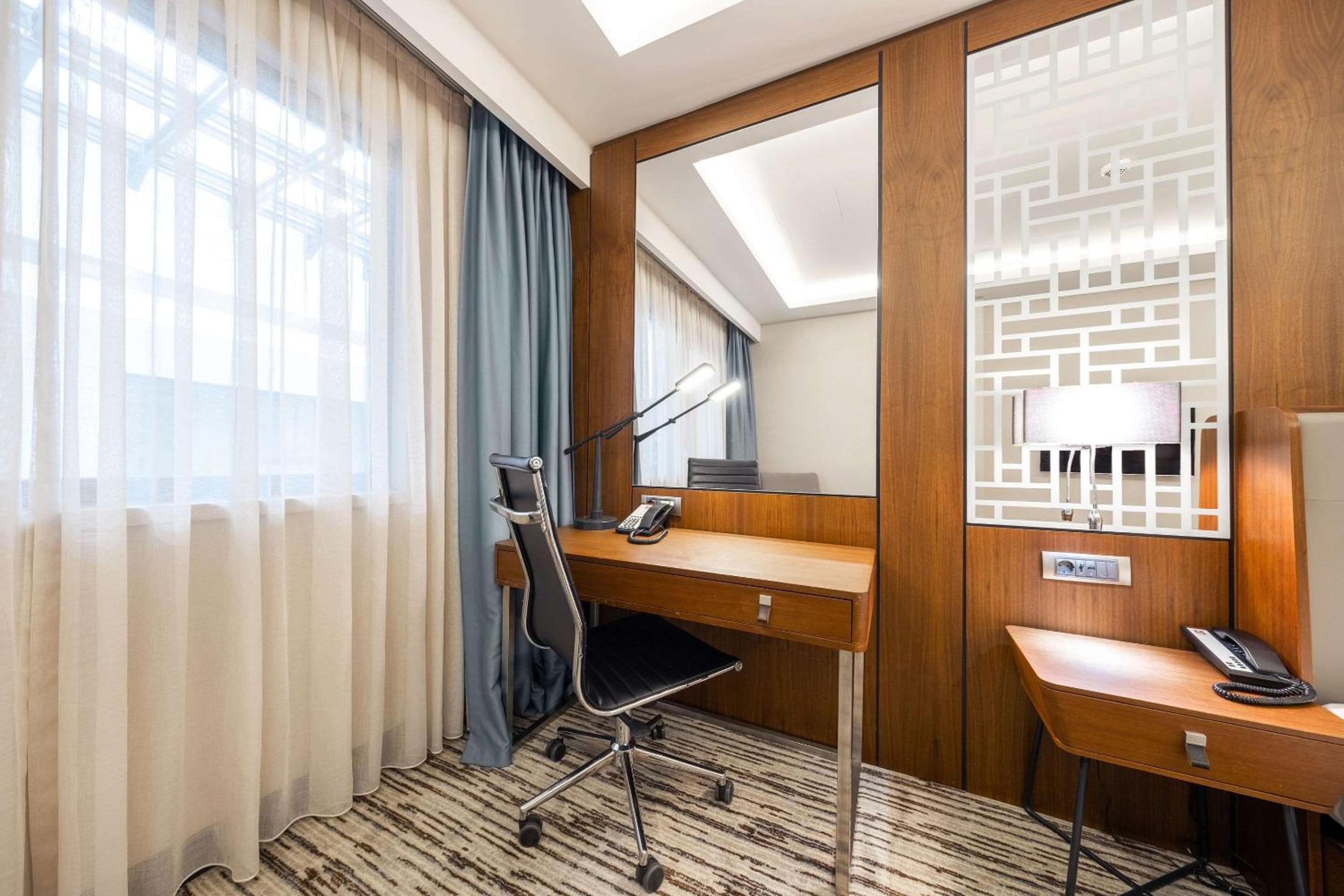 Clarion Otel Golden Horn - Image 39