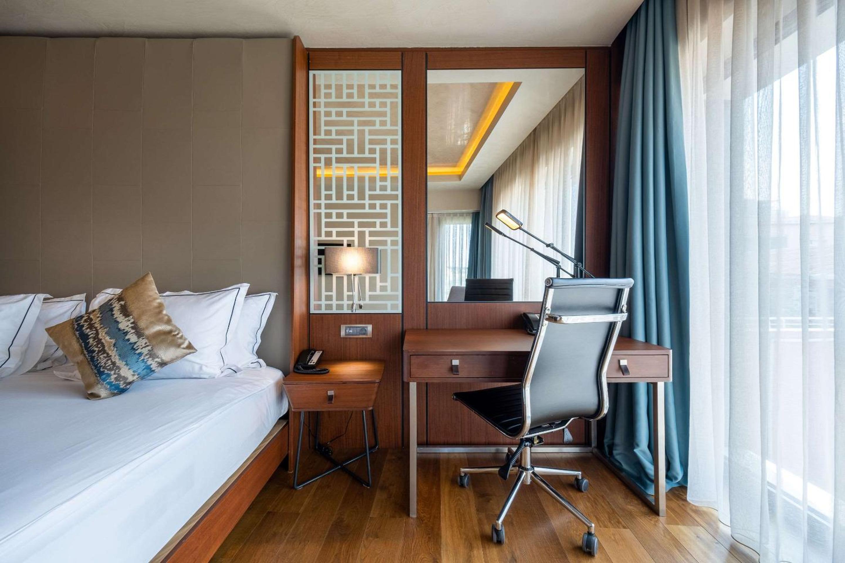 Clarion Otel Golden Horn - Image 42