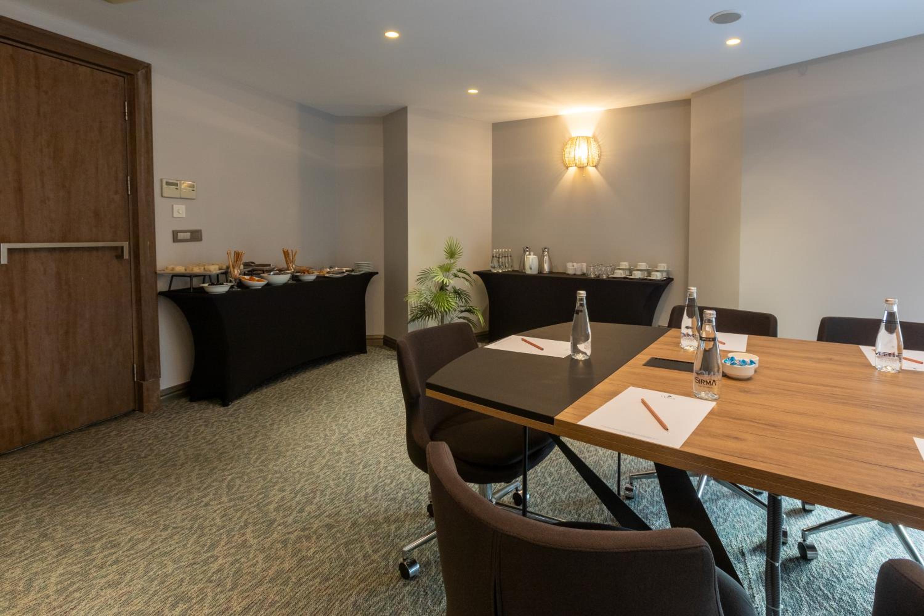 Opera Hotel Bosphorus - Image 27