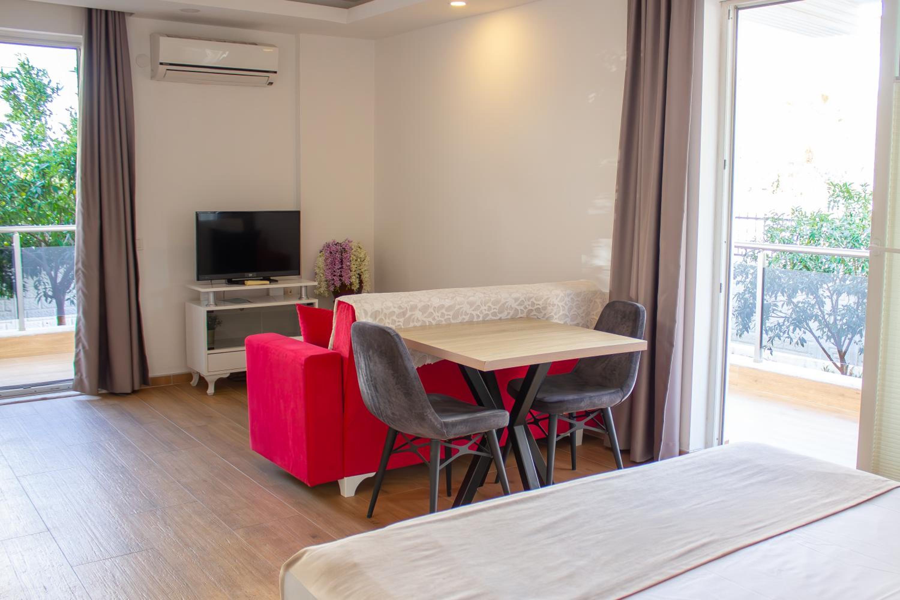 Güden-Pearl - Image 259