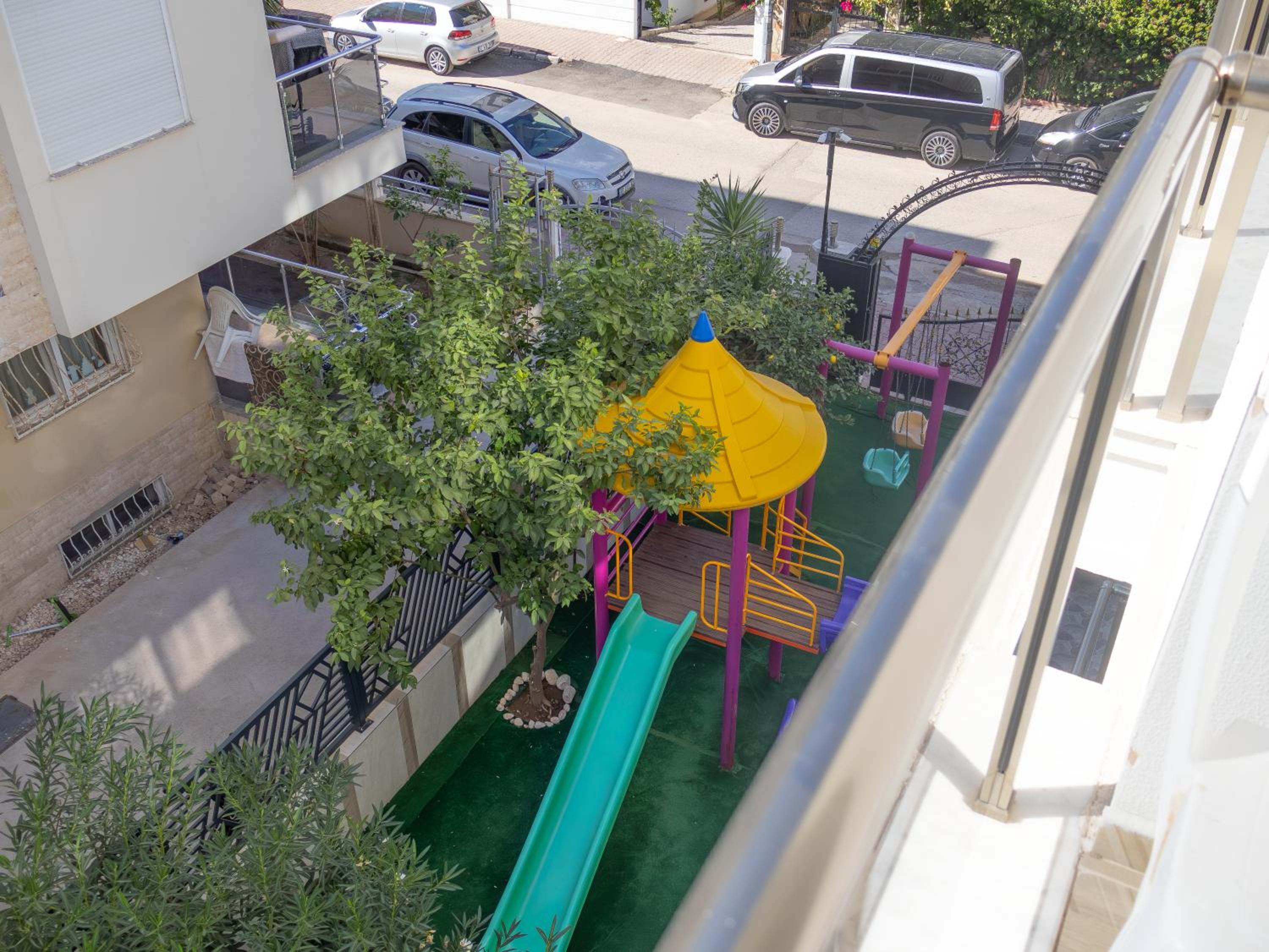 Güden-Pearl - Image 177