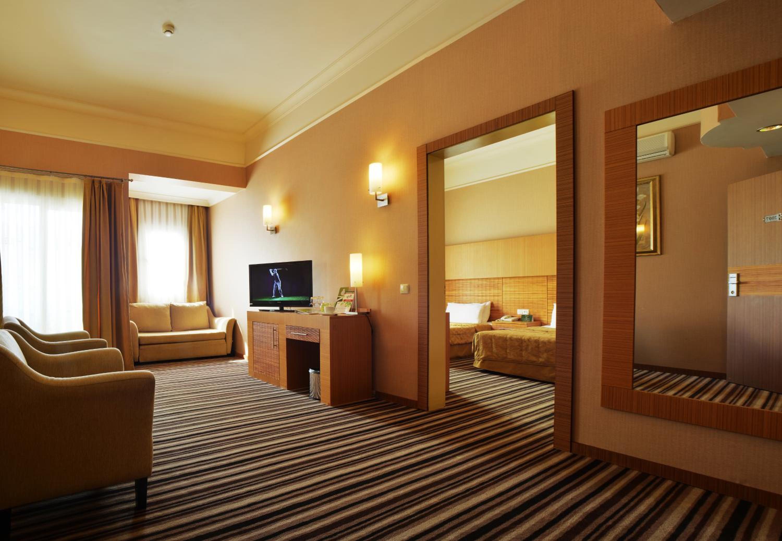 Grand Cettia Hotel - Image 61